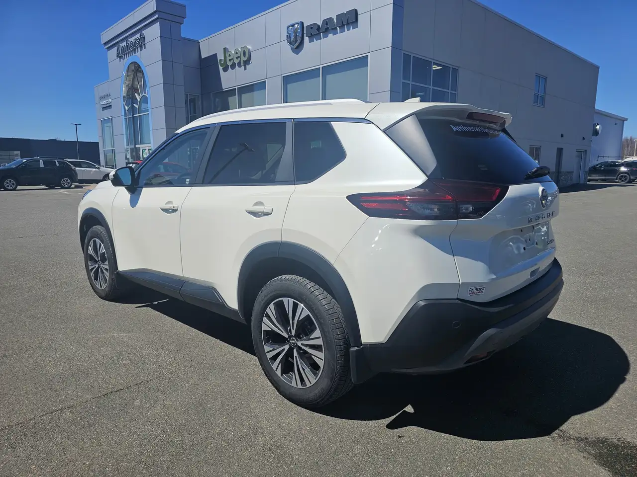 Nissan Rogue снимка Nissan Rogue