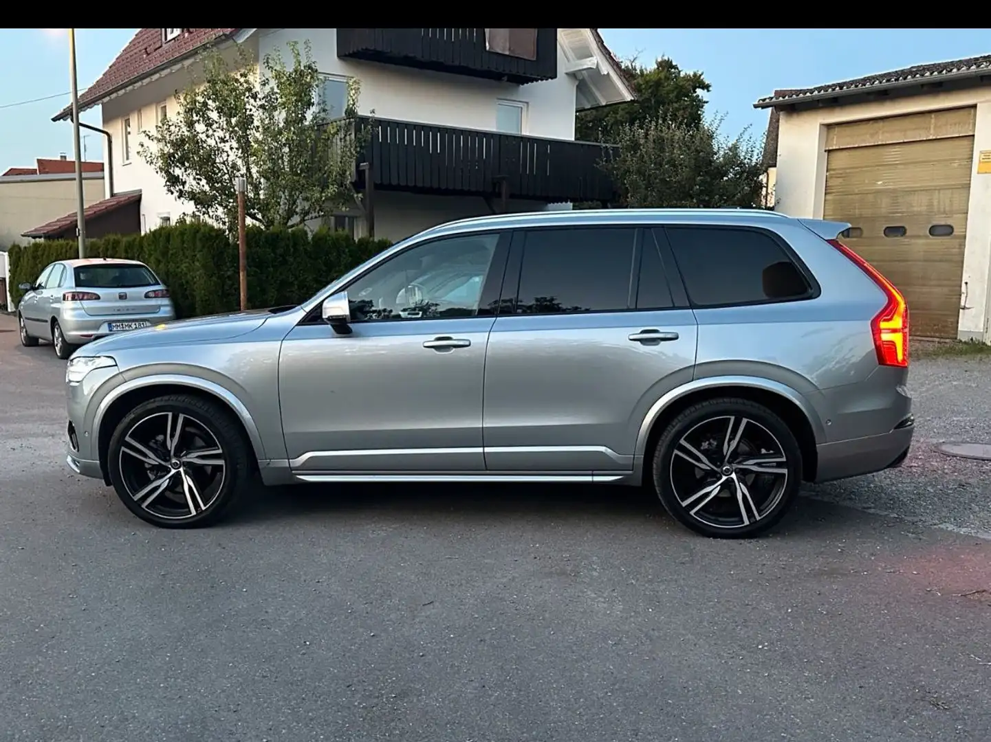 Volvo XC90 XC90 D5 AWD Geartronic RDesign Grau - 2