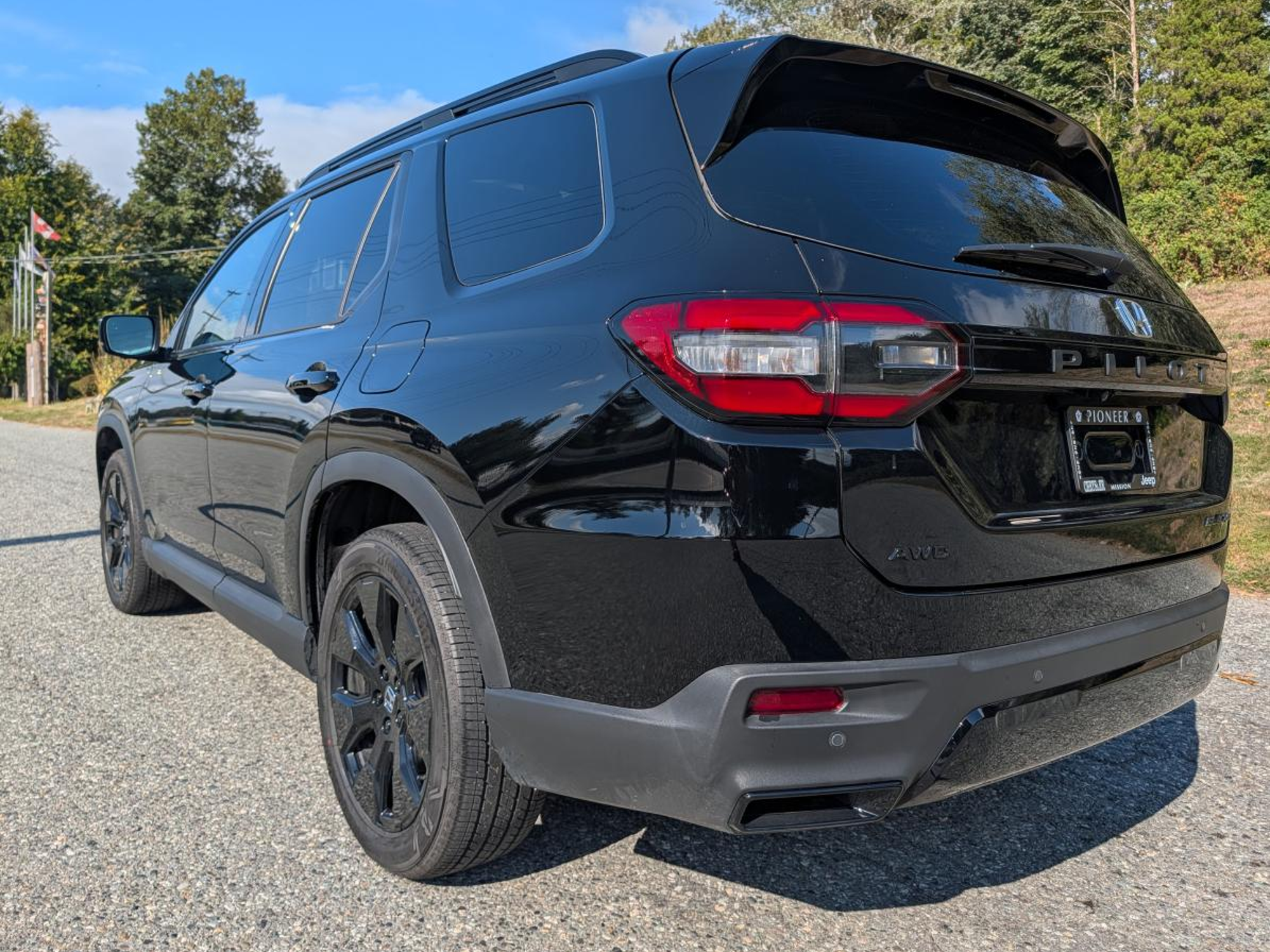 2026 Honda Pilot Black Edition  - Low Mileage — снимка 1
