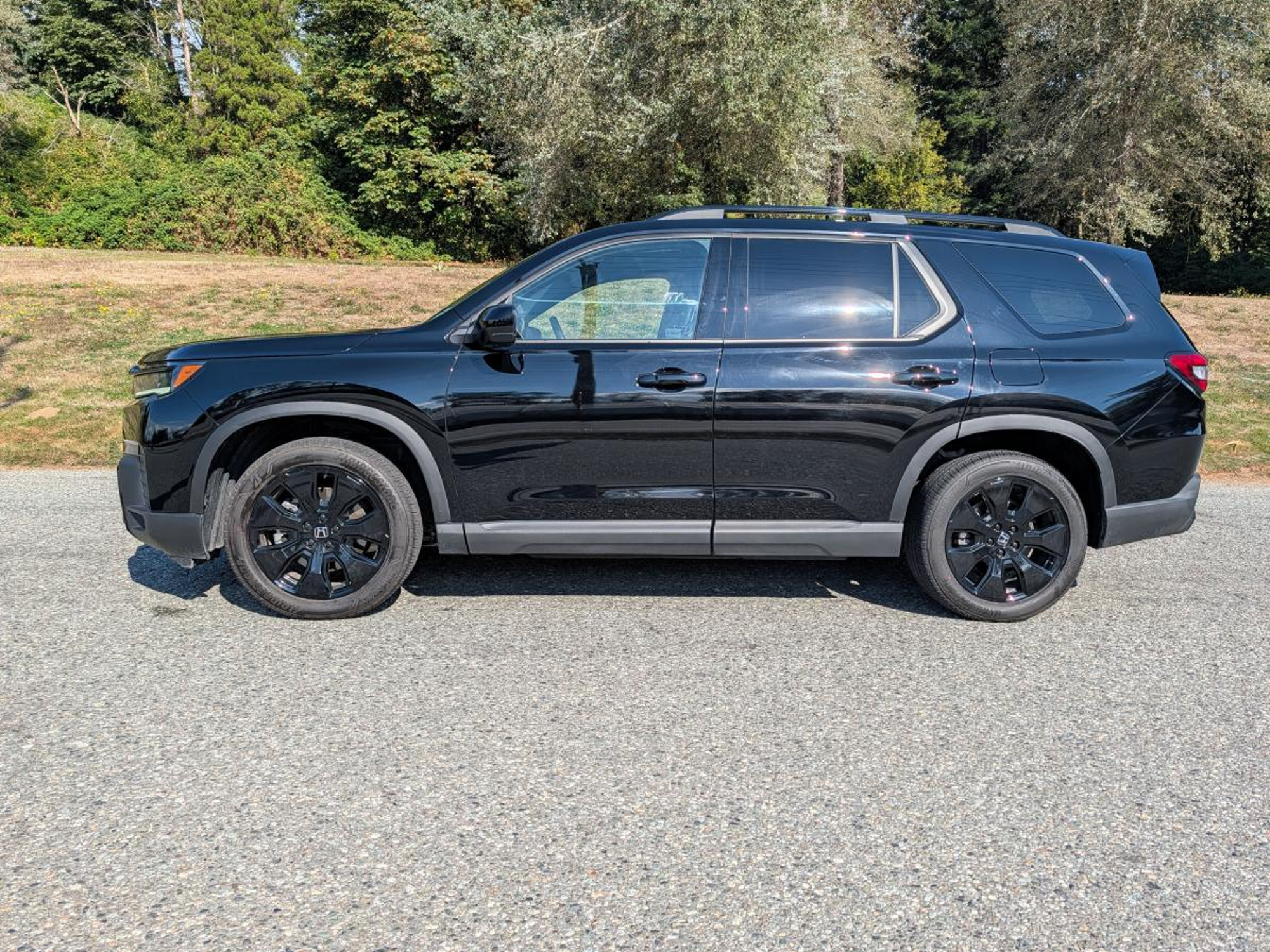 2026 Honda Pilot Black Edition  - Low Mileage — снимка 1