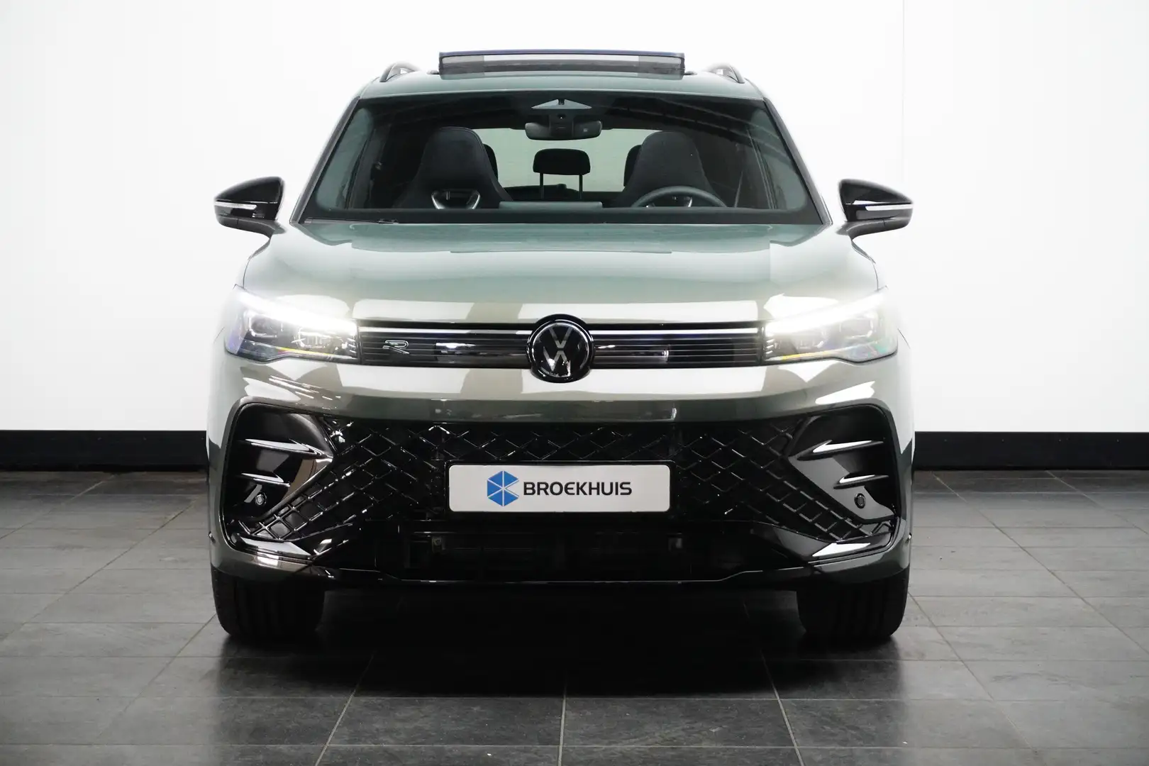 Volkswagen Tiguan 1.5 e-Hybride 272PK R-Line PANORAMADAK | CAMERA | Vert - 2