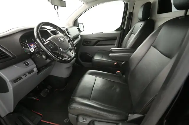 Toyota Proace view 27