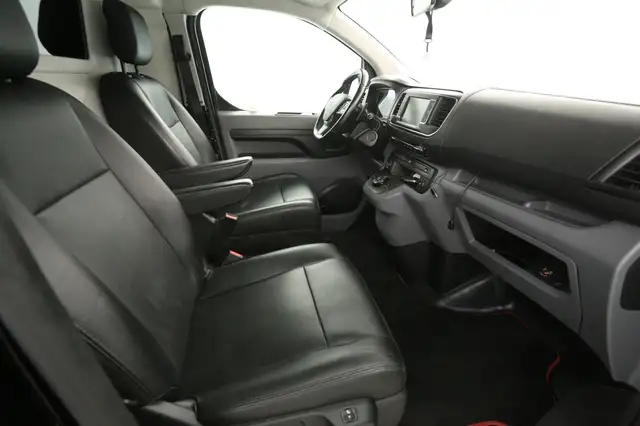 Toyota Proace view 28