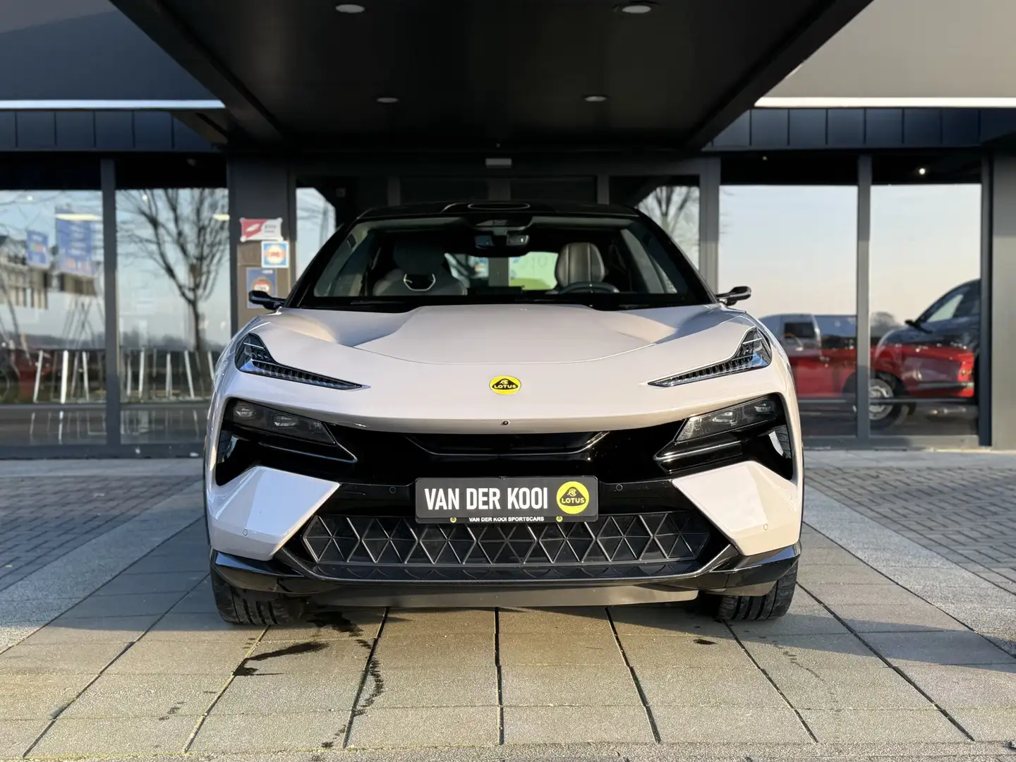 Lotus Eletre EDS 450 S 4WD Executive Seat 112 kWh Grau - 2