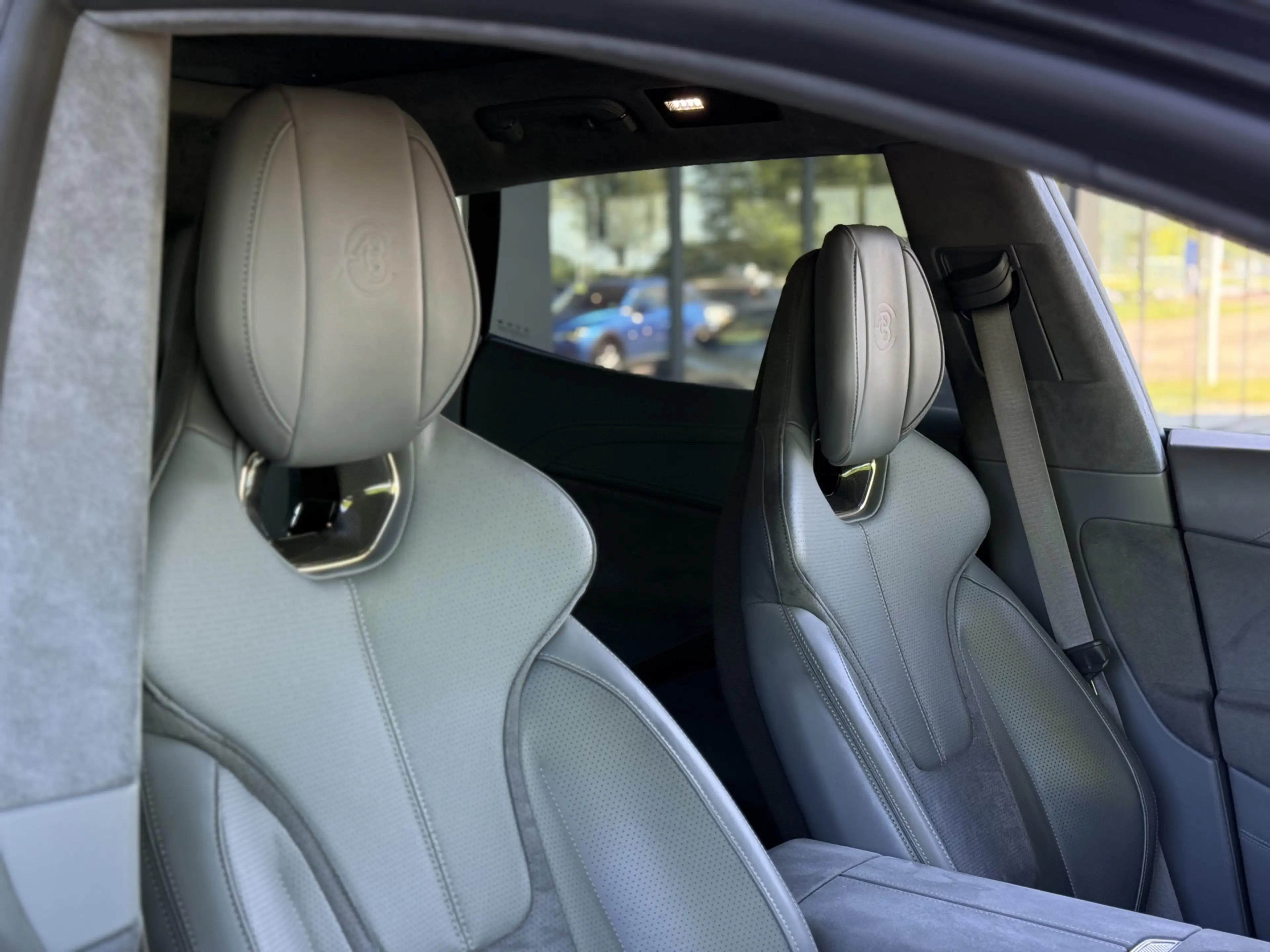 Lotus Eletre EDS 450 S 4WD Executive Seat 112 kWh — photo 11