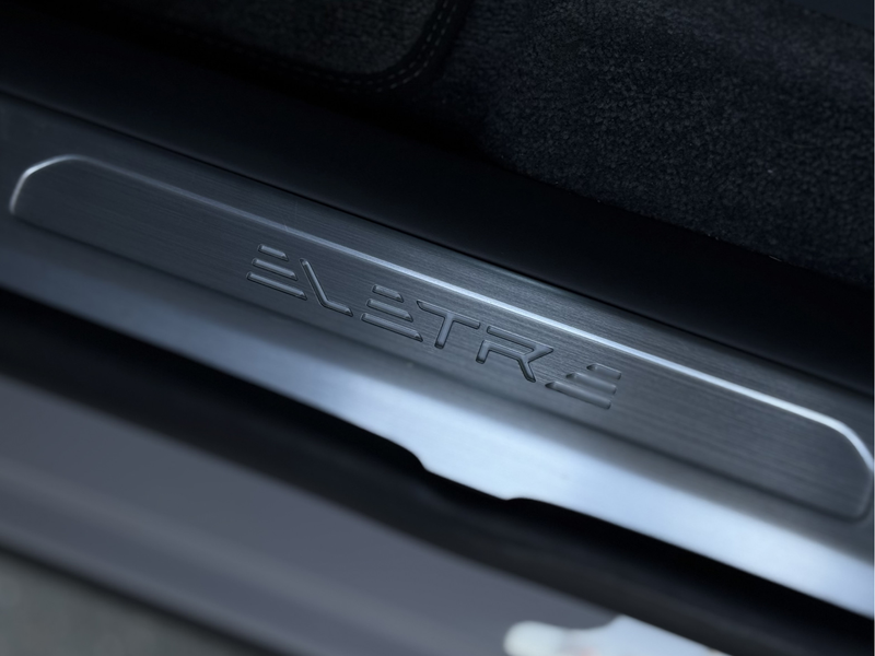 Lotus Eletre EDS 450 S 4WD Executive Seat 112 kWh — photo 26