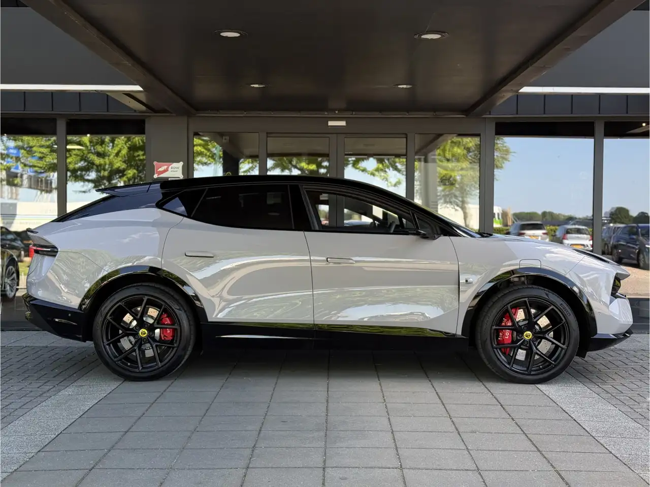 Lotus Eletre 2025