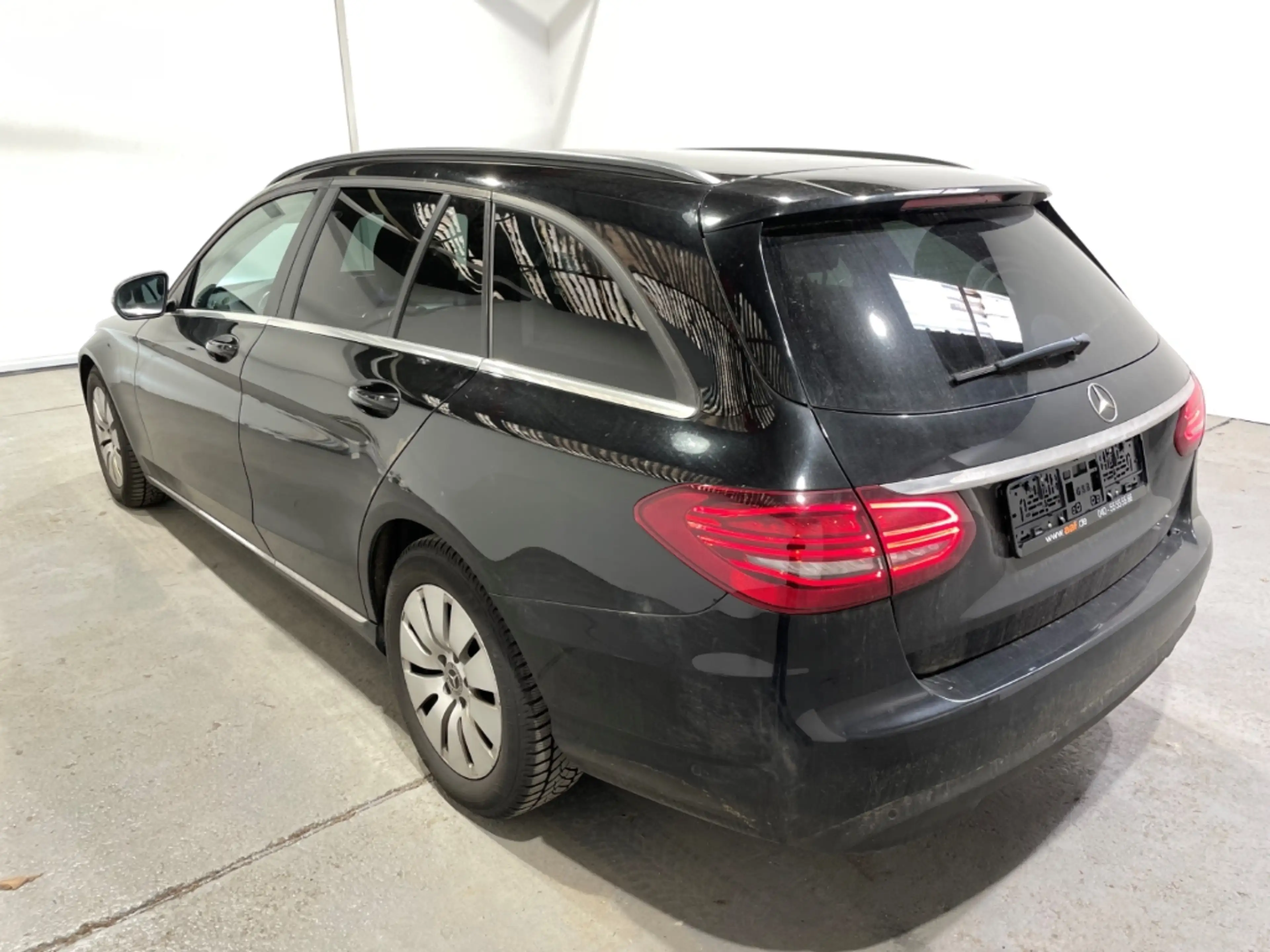 Mercedes-Benz C 220 T d Automatik EU6 LED ACC Navi SHZ — photo 2