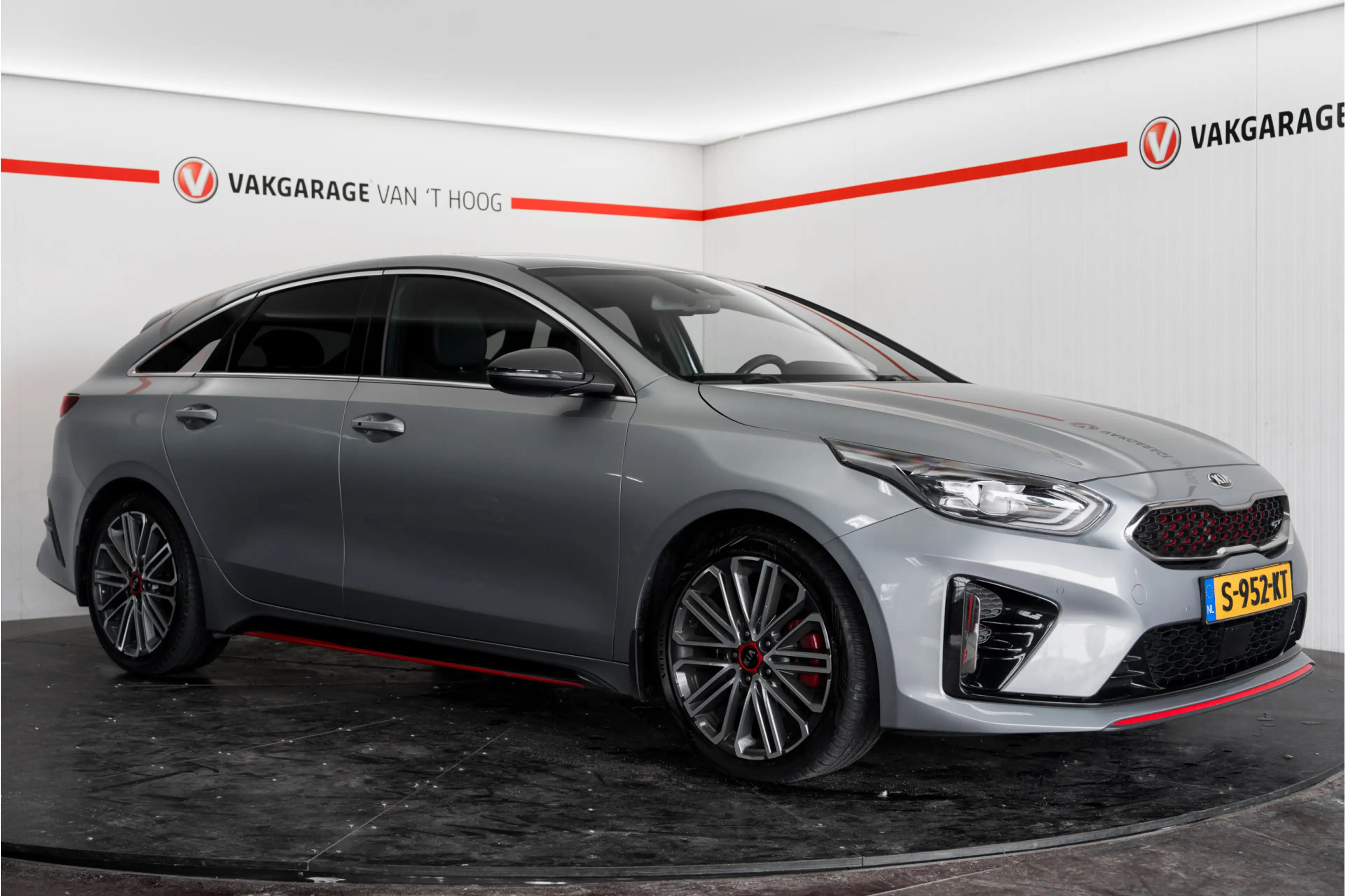 Kia ProCeed / pro_cee'd 1.6 T-GDI GT Sportstoelen — photo 5
