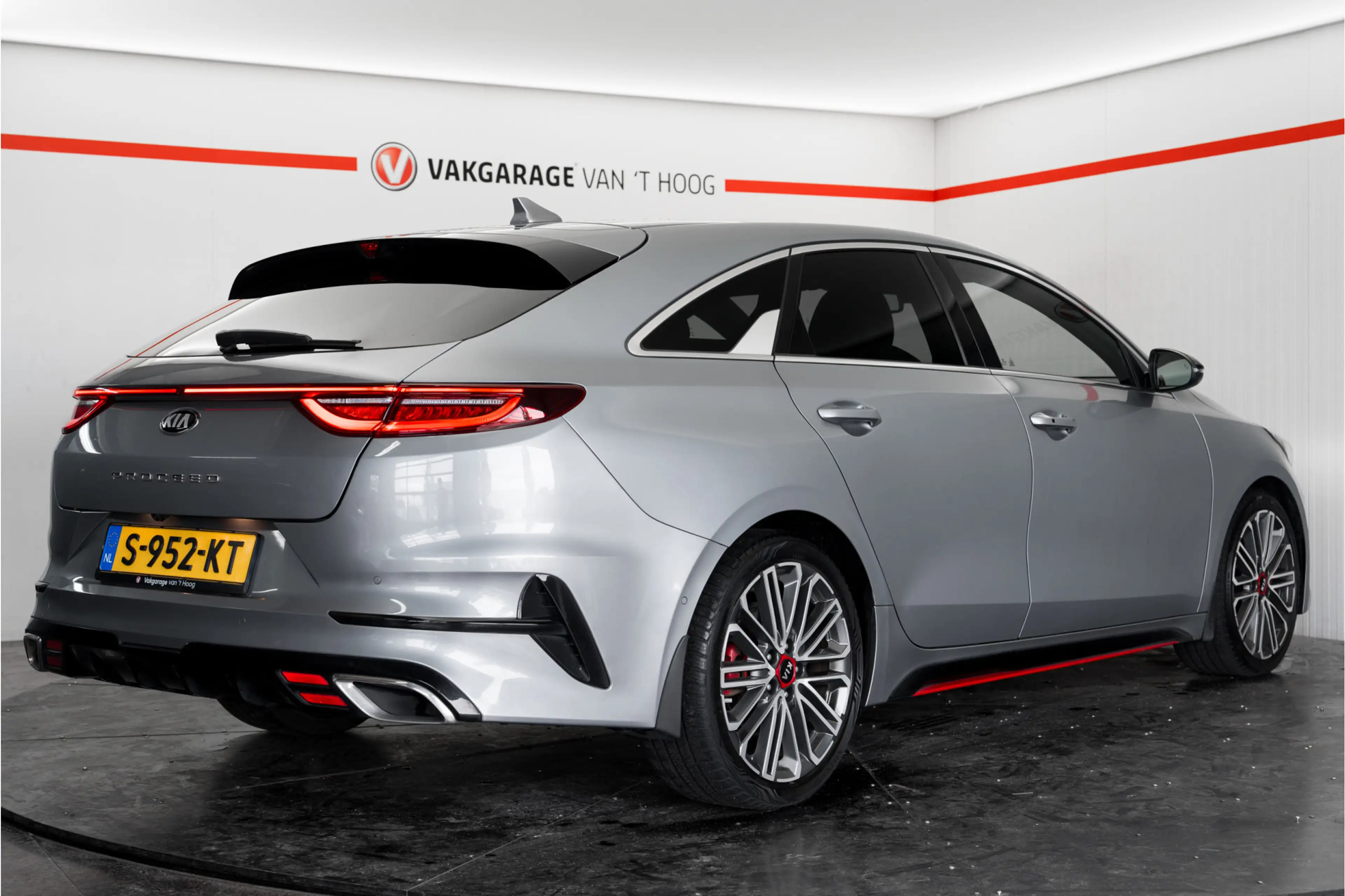Kia ProCeed / pro_cee'd 1.6 T-GDI GT Sportstoelen — photo 8