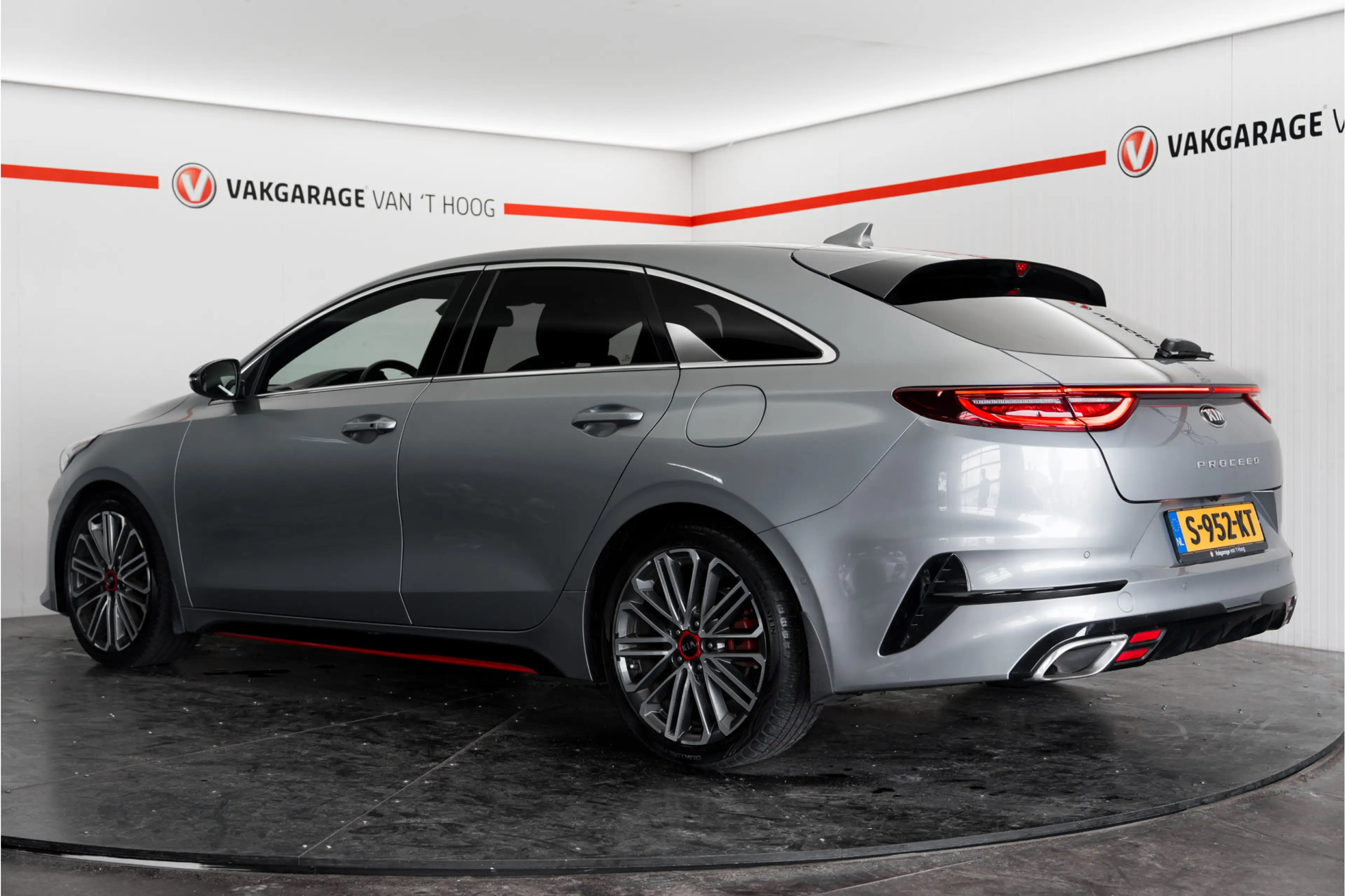 Kia ProCeed / pro_cee'd 1.6 T-GDI GT Sportstoelen — photo 13