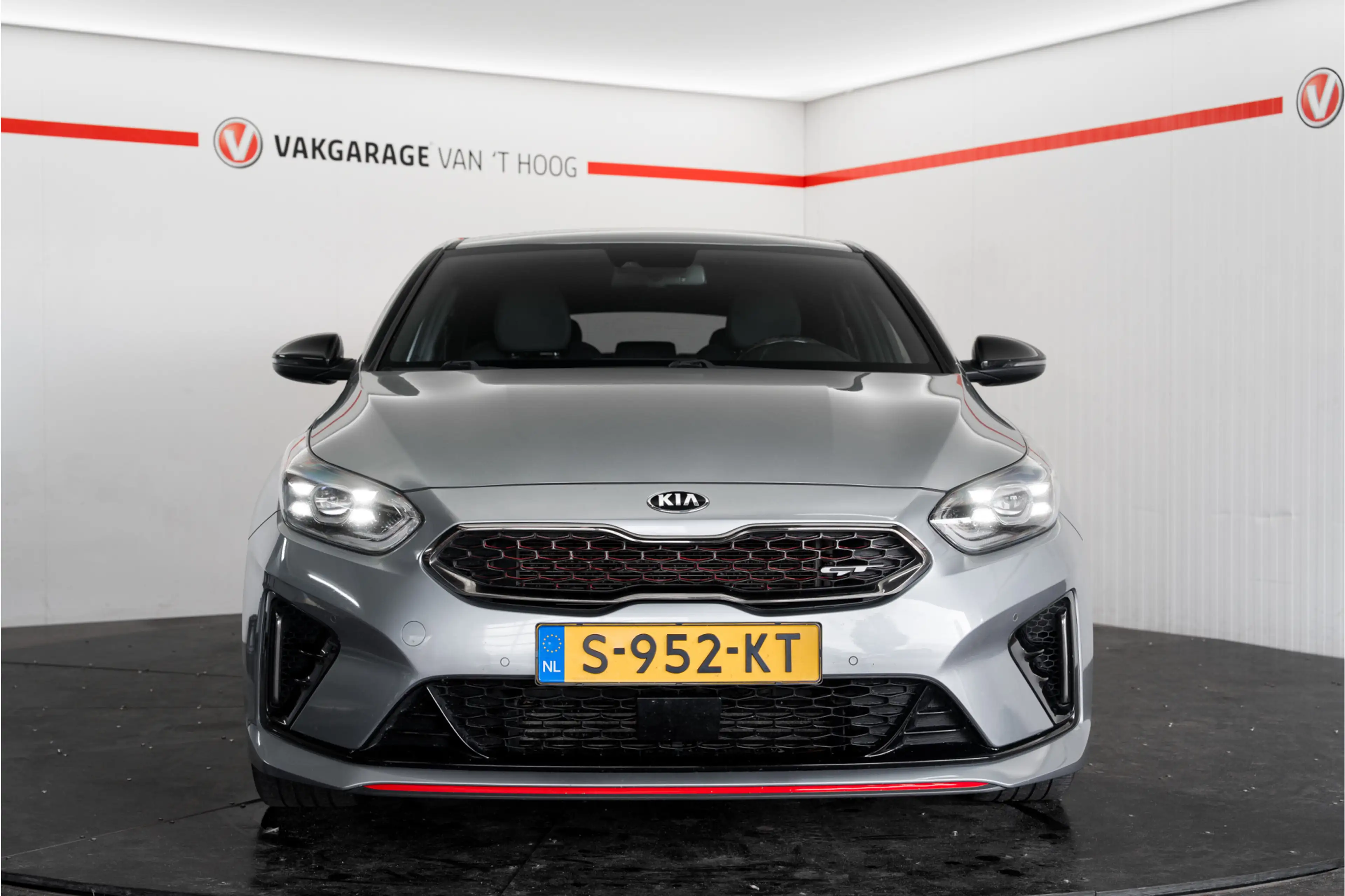 Kia ProCeed / pro_cee'd 1.6 T-GDI GT Sportstoelen — photo 3