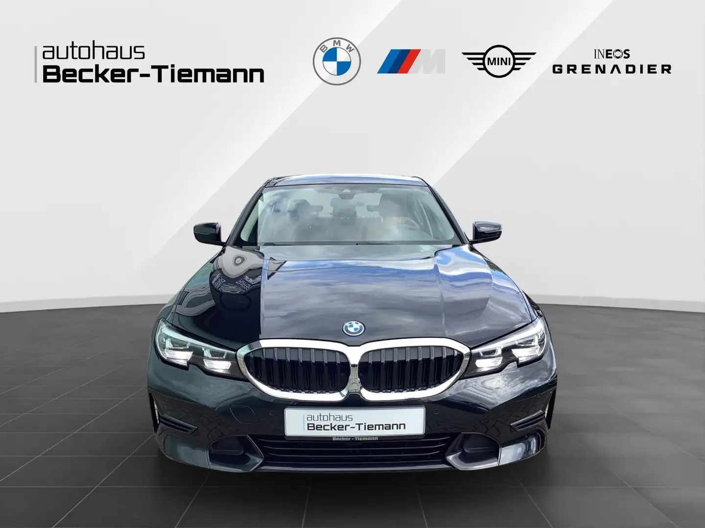 BMW 320 e Limousine / 17" / Shadow Line / DAB Zwart - 2