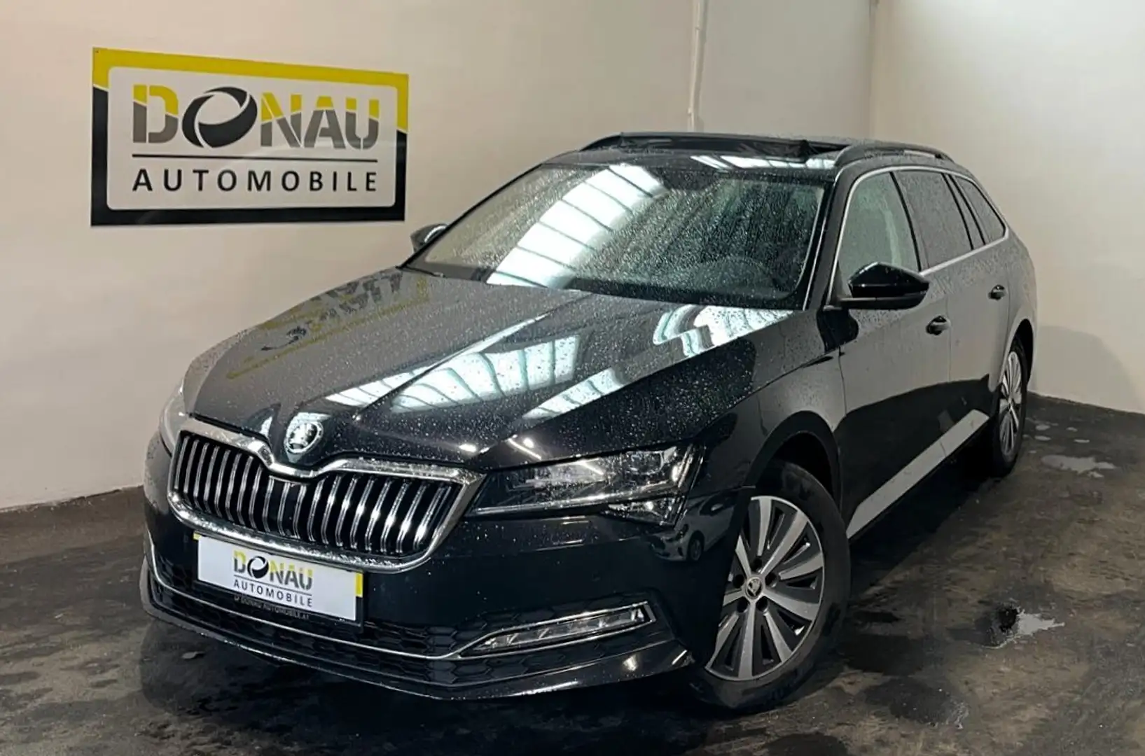 Skoda Superb Kombi 1,5 TSI ACT Style DSG Schwarz - 1