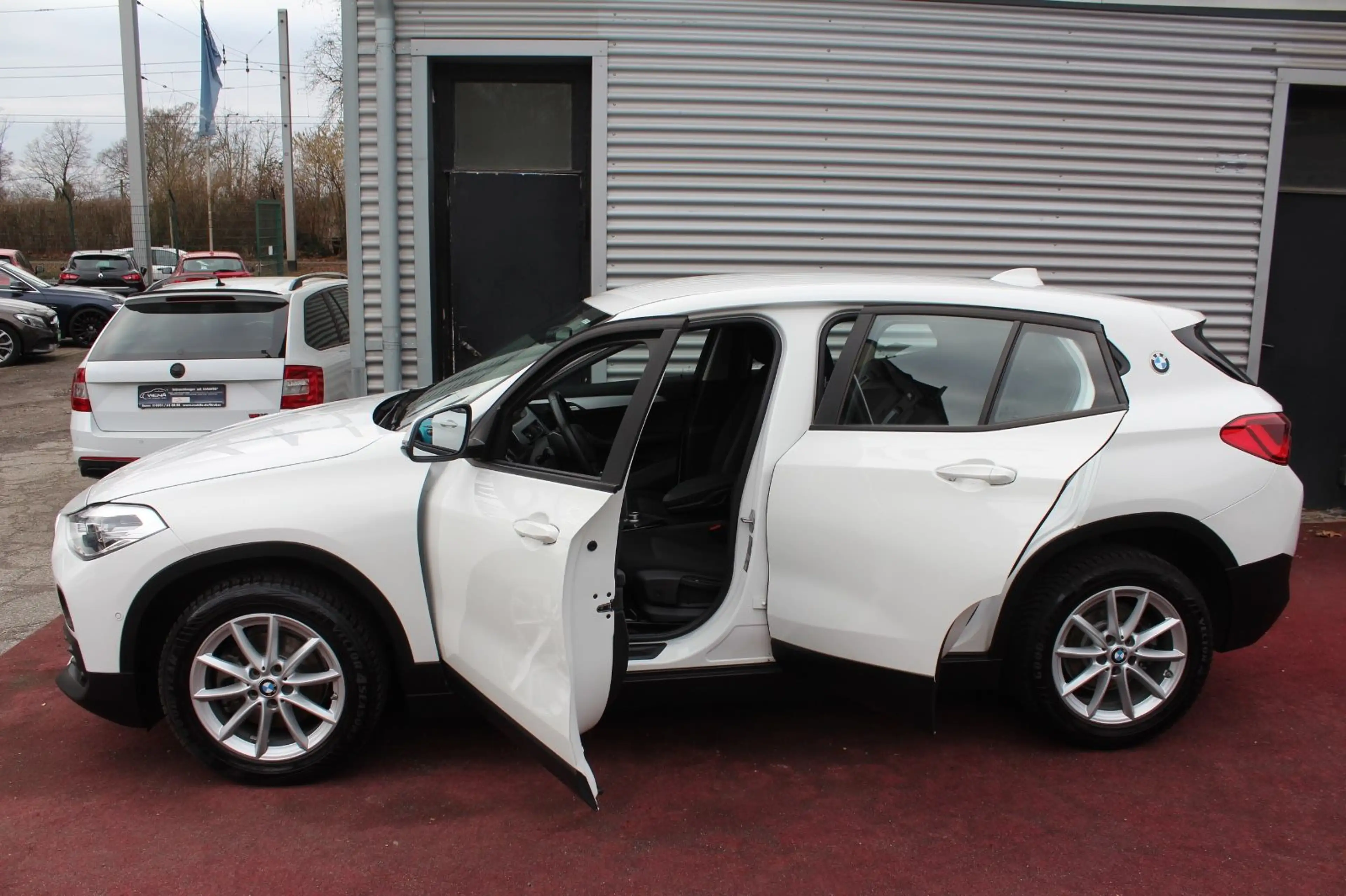 BMW X2 sDrive 18 I ADVANTAGE AUTOMATIK KLIMA LED 2Hd — photo 10
