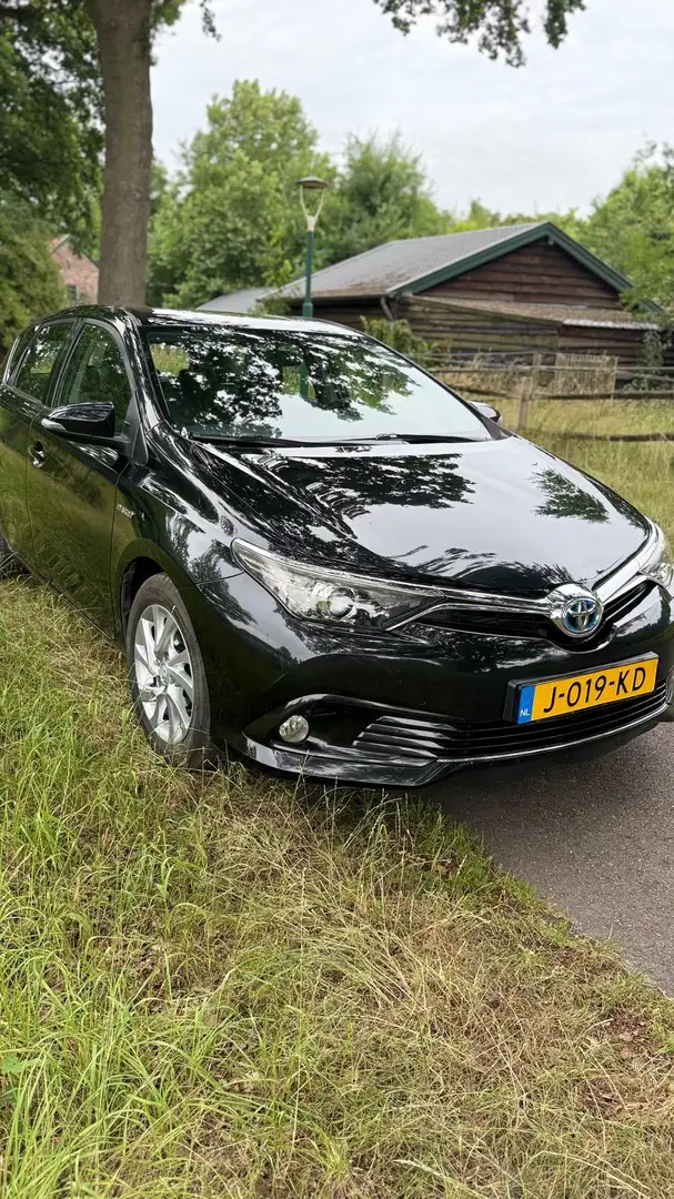 Toyota Auris 1.8 Hybrid Volc. Edition Zwart - 2