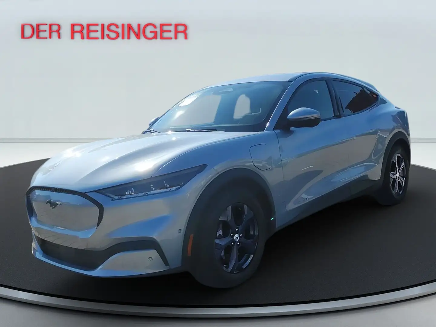 Ford Mustang Mach-E Base 76KWh Silber - 2
