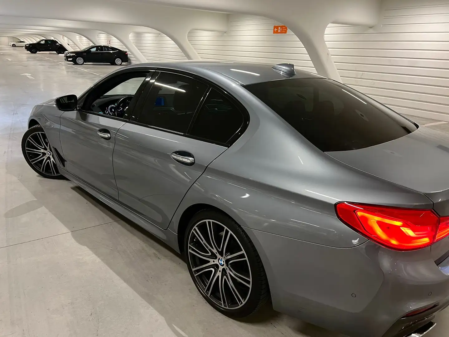 BMW 520 M pack  sport - 2