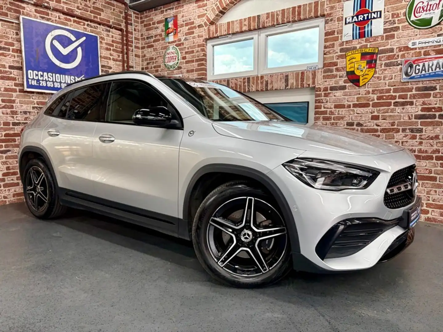 MERCEDES-BENZ Gla