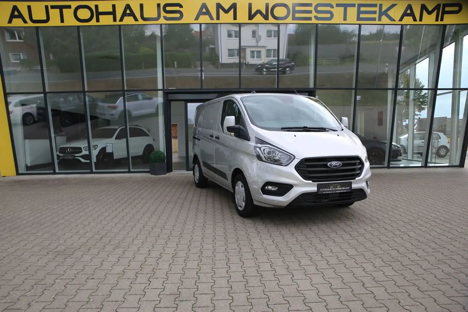 Ford Tourneo Custom 320 L1 TREND*RFK*NAVI*LED*TEMPO*SPUR*STHZ Silber - 1