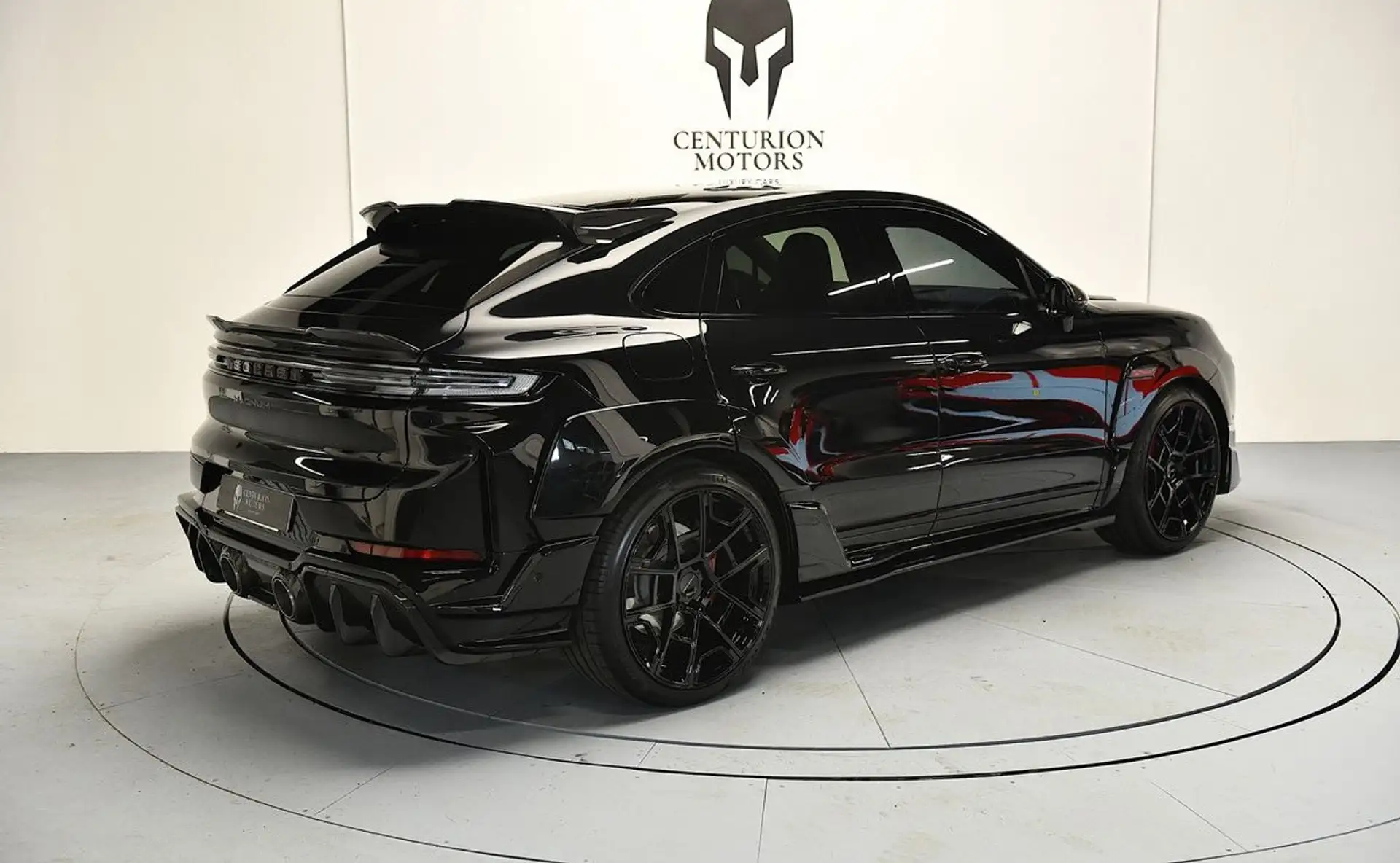 포르쉐 카이엔 E-Hybrid 2024 검정 사진 4