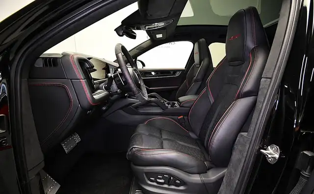 Porsche Cayenne view 14