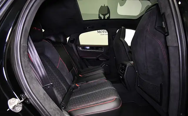 Porsche Cayenne view 9