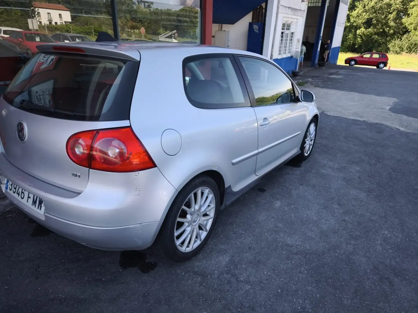 Volkswagen Golf 1.4 TSI GT 170 Grau - 2