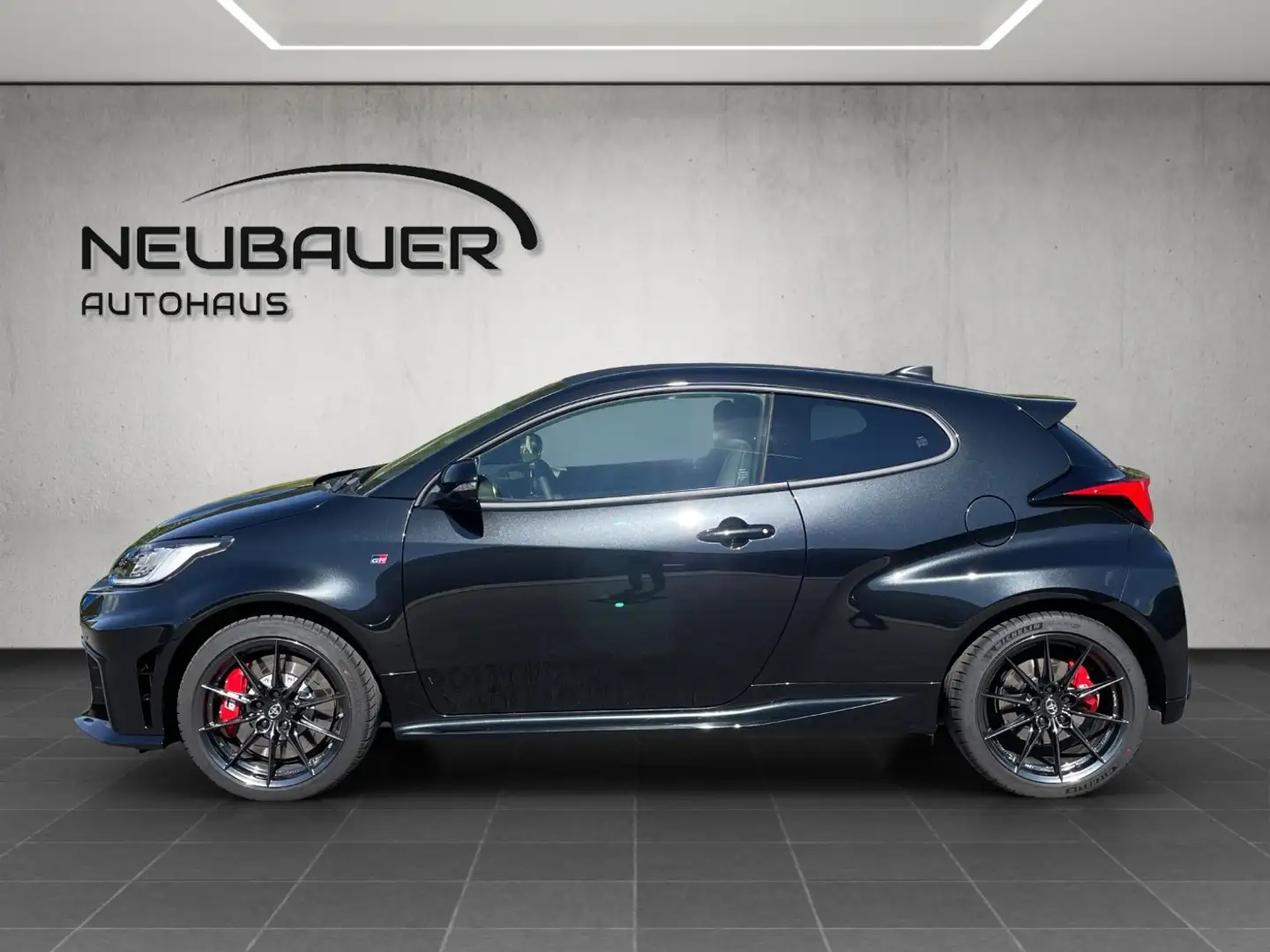 Toyota Yaris HighPerf 1.6l 6MT Schwarz - 2
