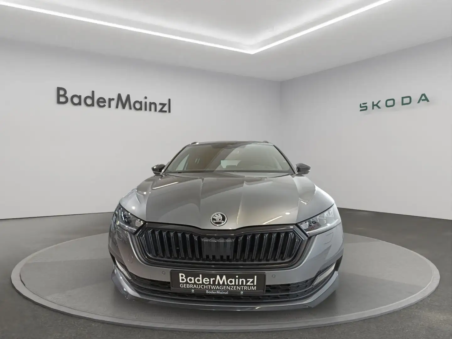 Skoda Octavia Combi Sportline Grau - 2