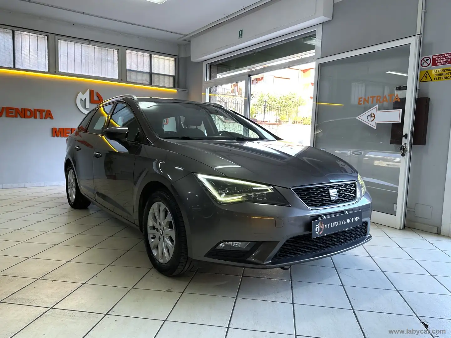 SEAT Leon 1.6 TDI 105 CV ST S/S BUSINESS Grigio - 1