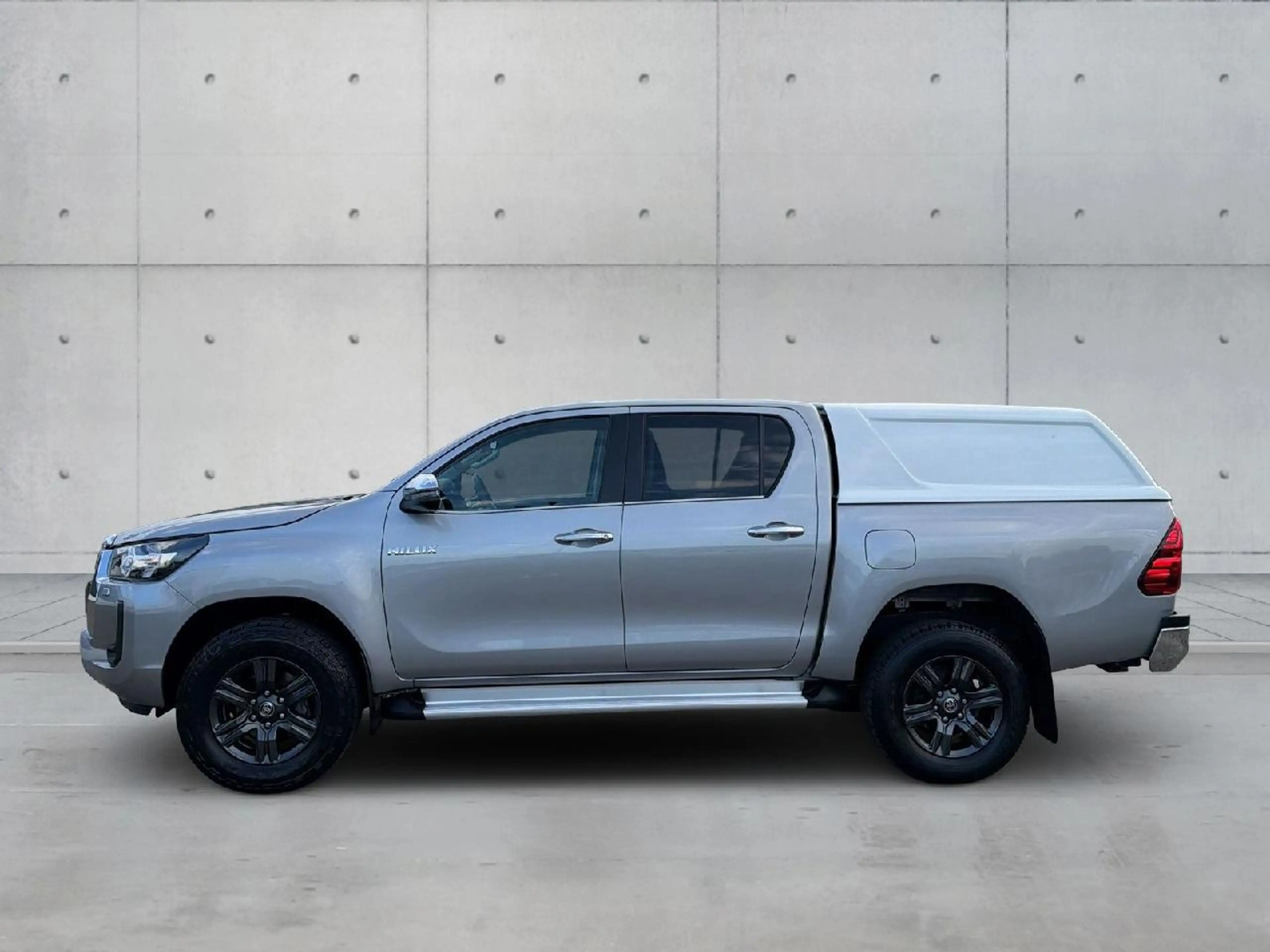 Toyota Hilux Double Cab Comfort 4x4 — photo 3
