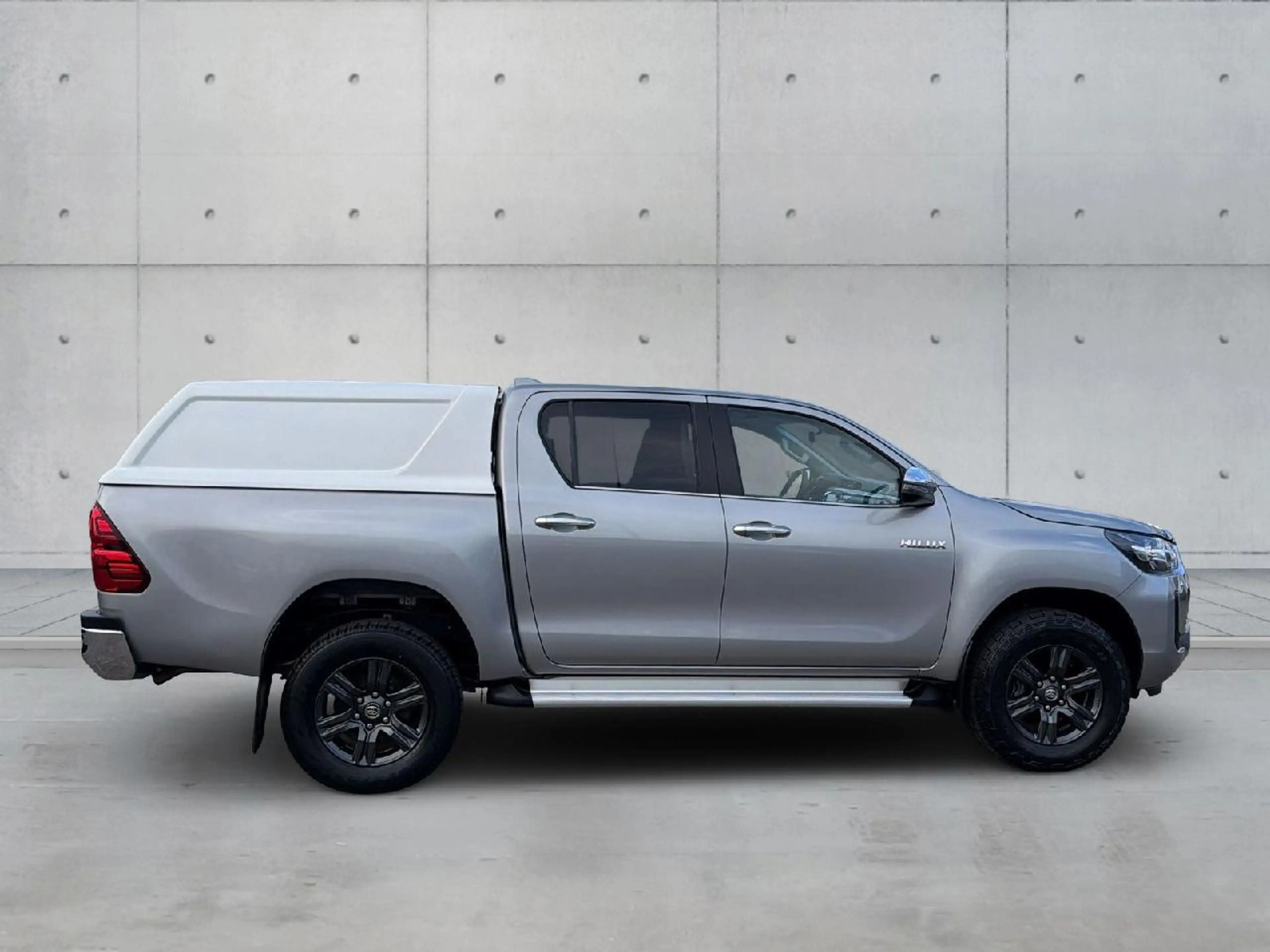 Toyota Hilux Double Cab Comfort 4x4 — photo 4