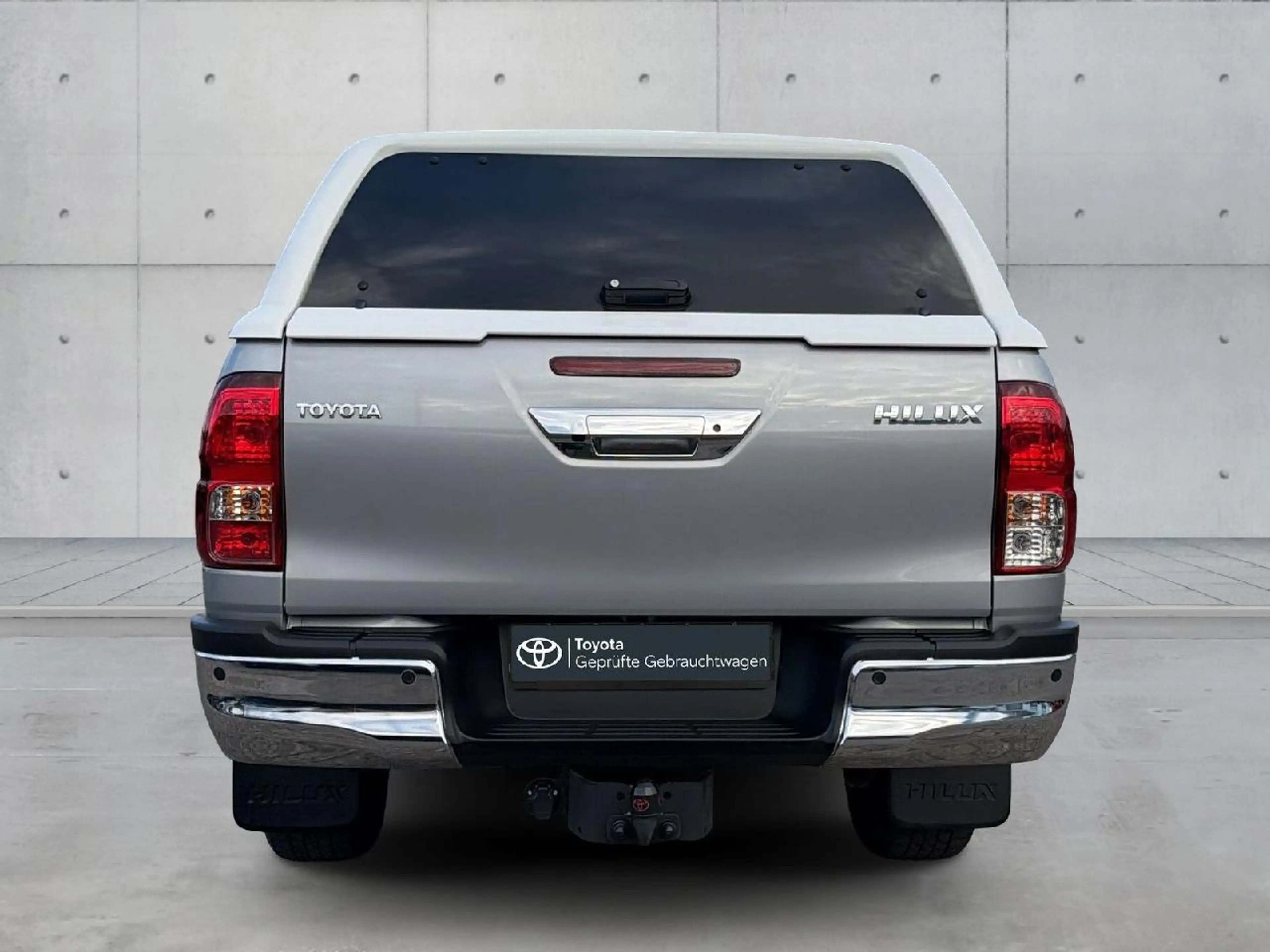 Toyota Hilux Double Cab Comfort 4x4 — photo 5