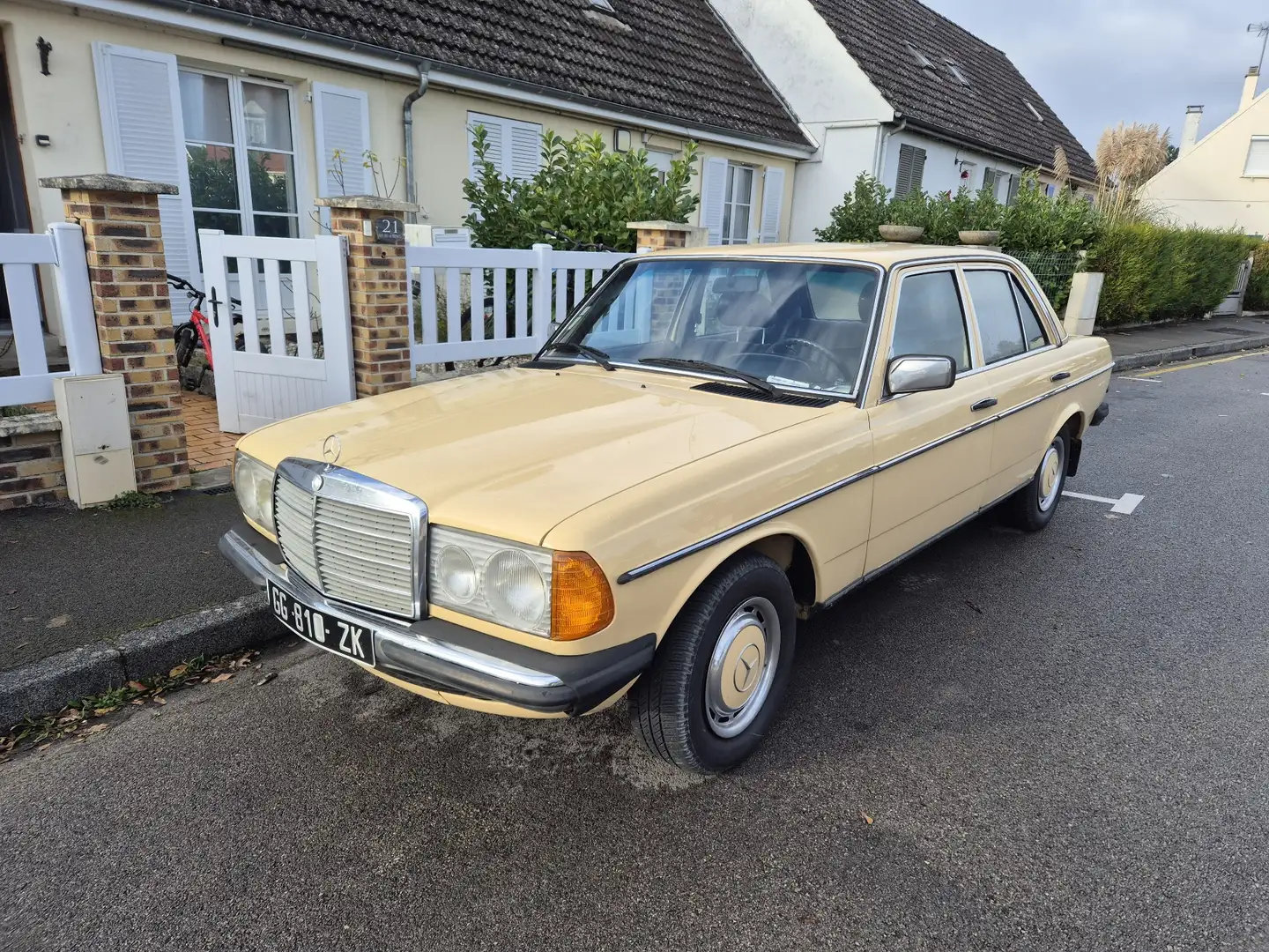 Mercedes-Benz 300 - 2