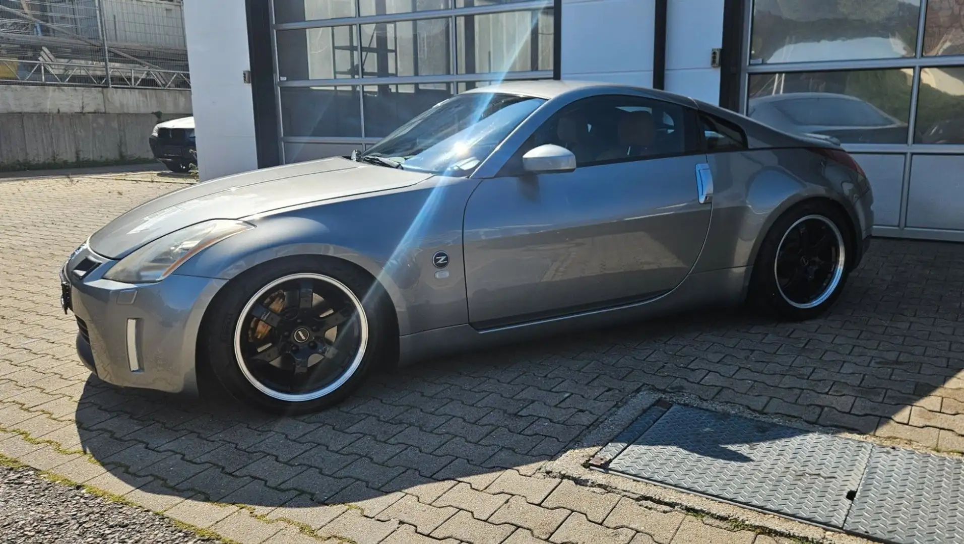 Nissan 350Z Coupe Grau - 2