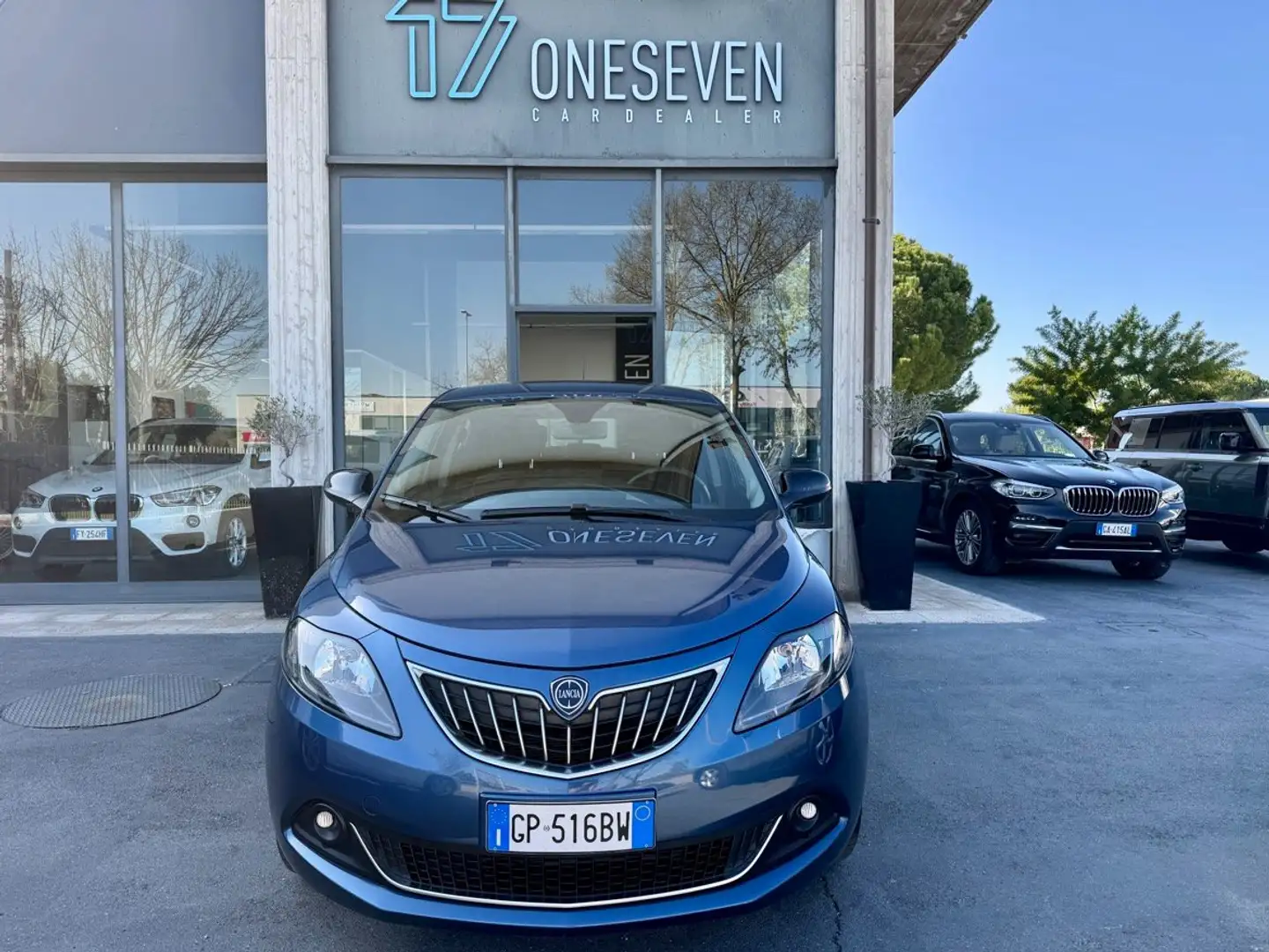 Lancia Ypsilon Ypsilon 1.0 firefly hybrid Silver 5 posti Bleu - 2