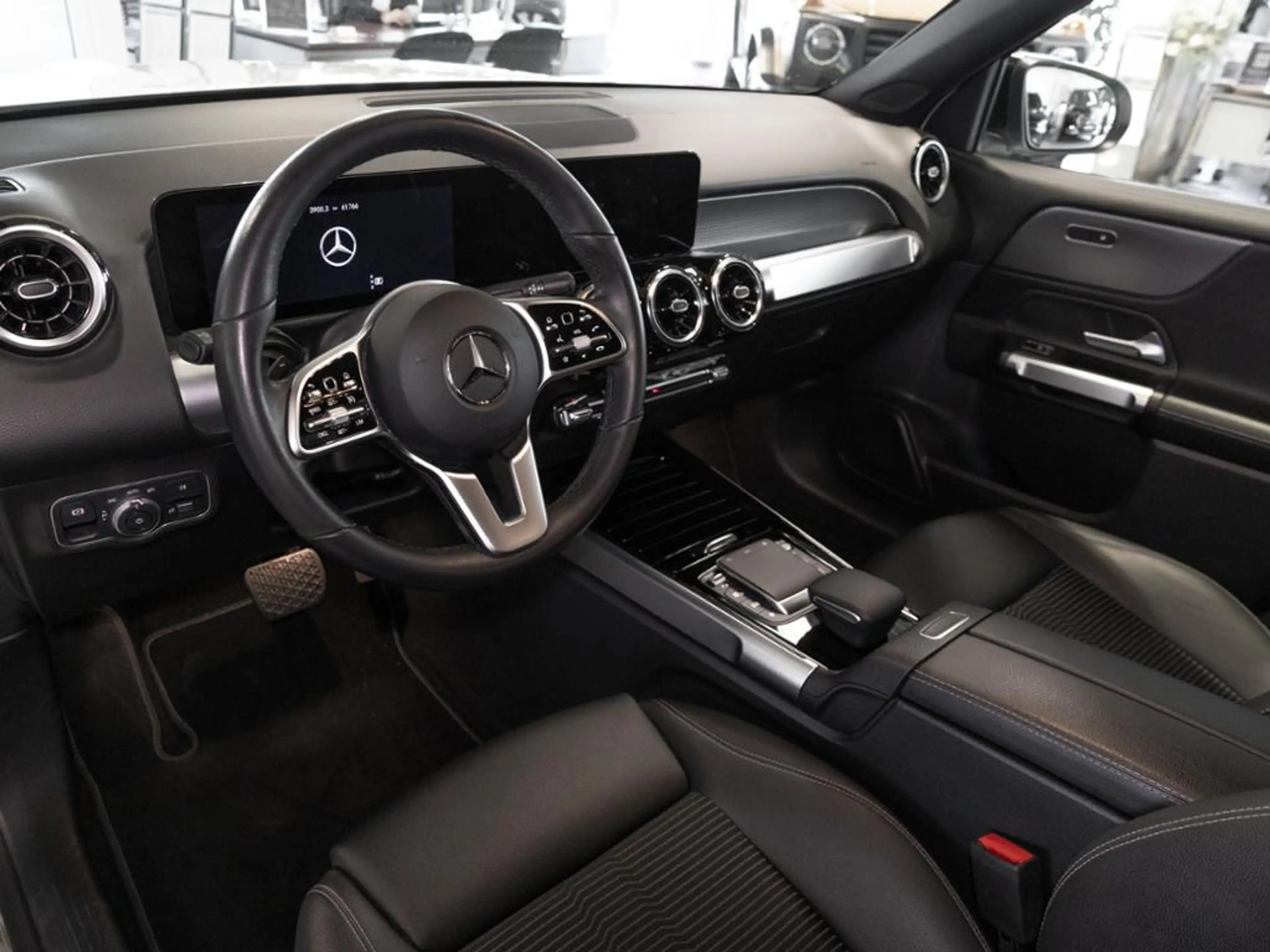 Mercedes-Benz GLB 220 d NIGHT PROGRESSIVE AHK KAMERA SPUR PDC — photo 7