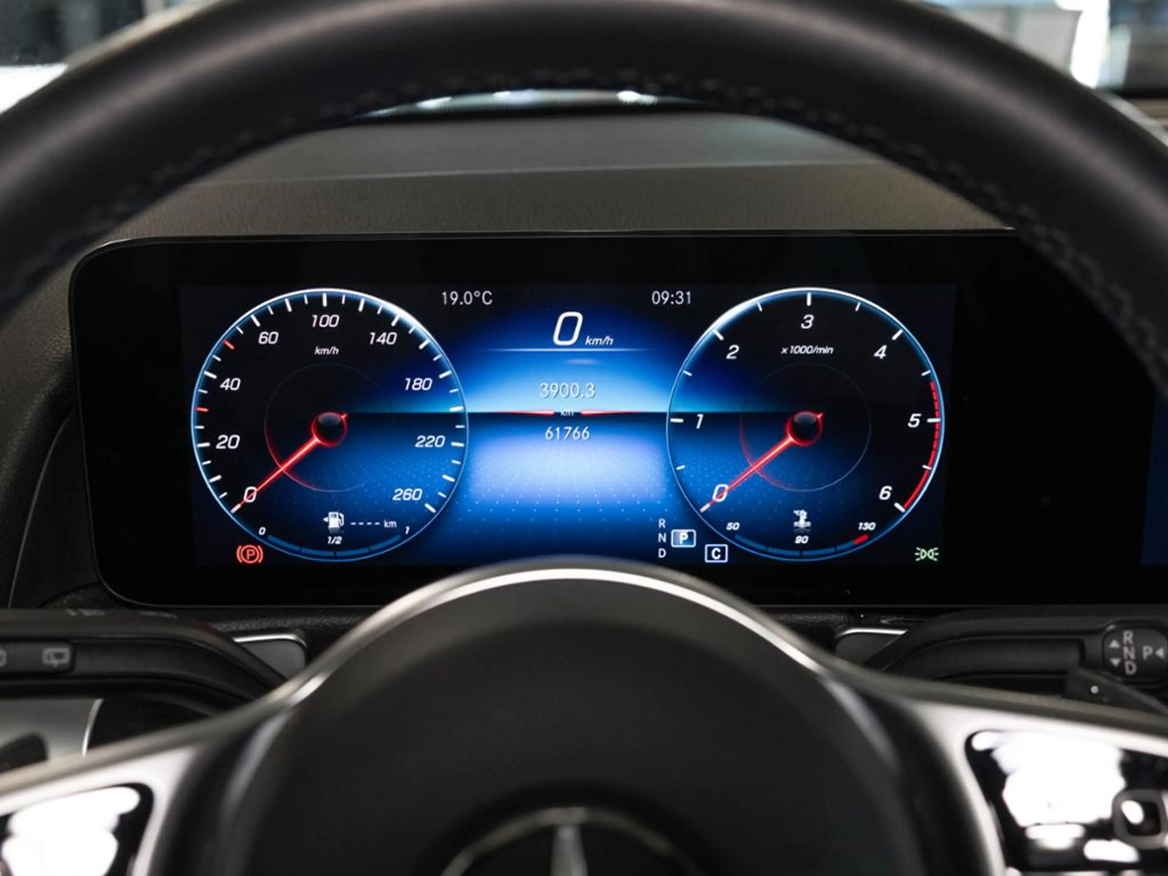 Mercedes-Benz GLB 220 d NIGHT PROGRESSIVE AHK KAMERA SPUR PDC — photo 11