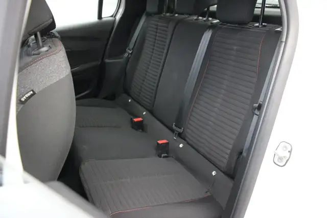 Peugeot 208 view 10
