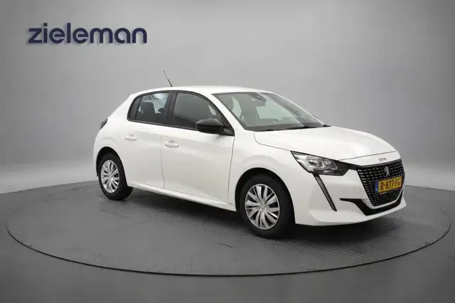 2022 Peugeot 208 in White for sale
