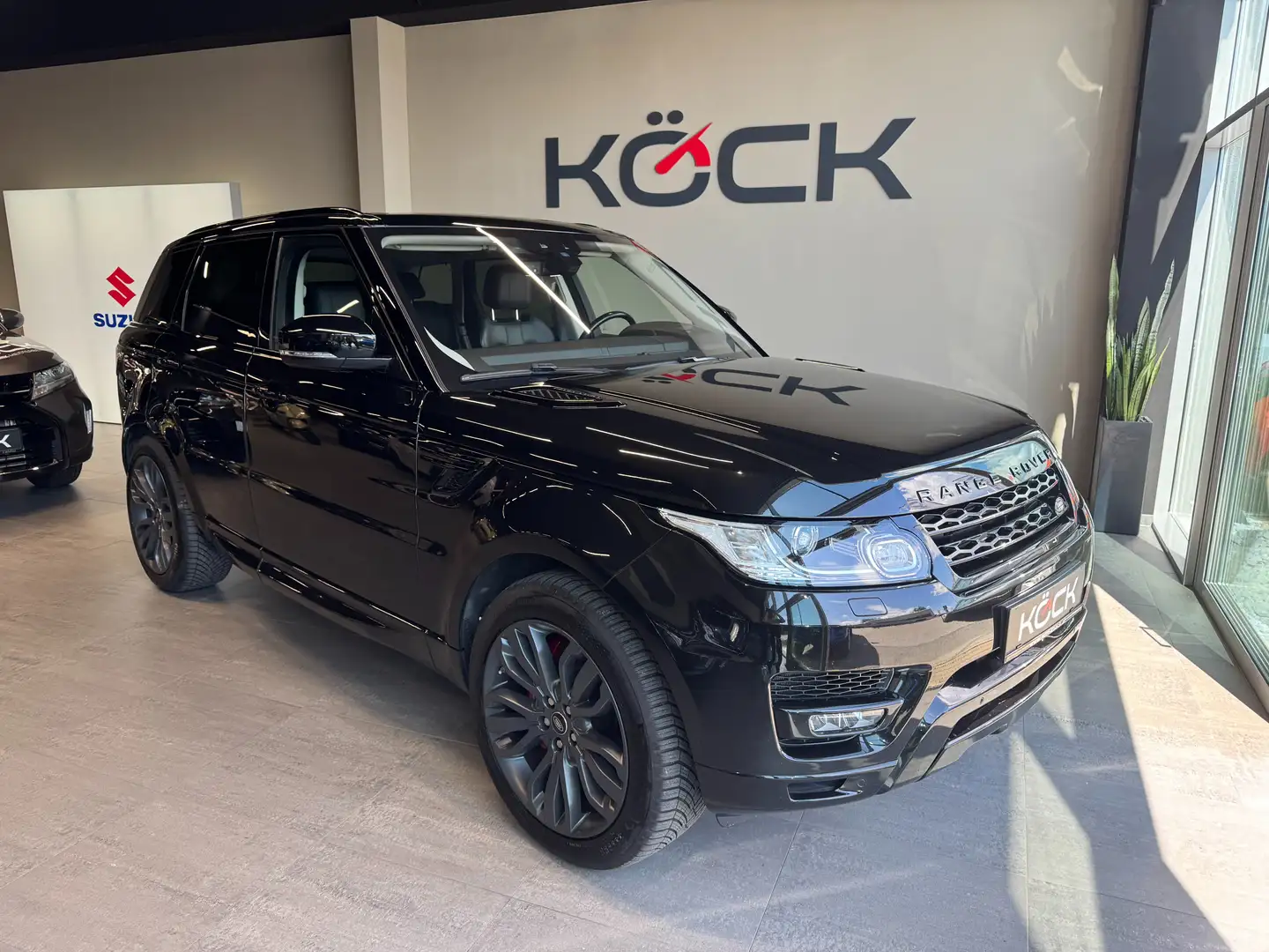 Land Rover Range Rover Sport 3.0 SD V6 HSE Schwarz - 1