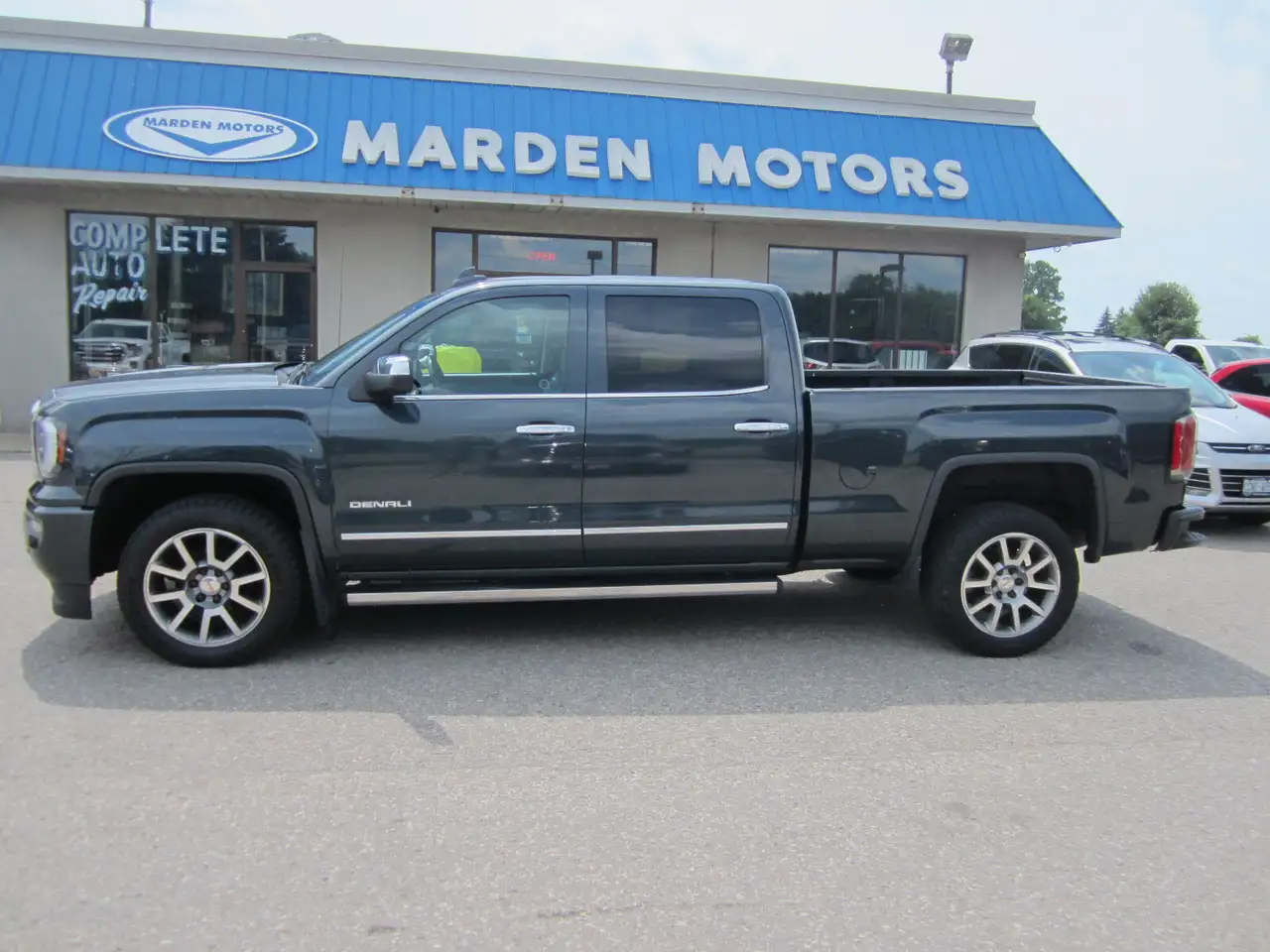 GMC Sierra 1500 снимка GMC Sierra 1500