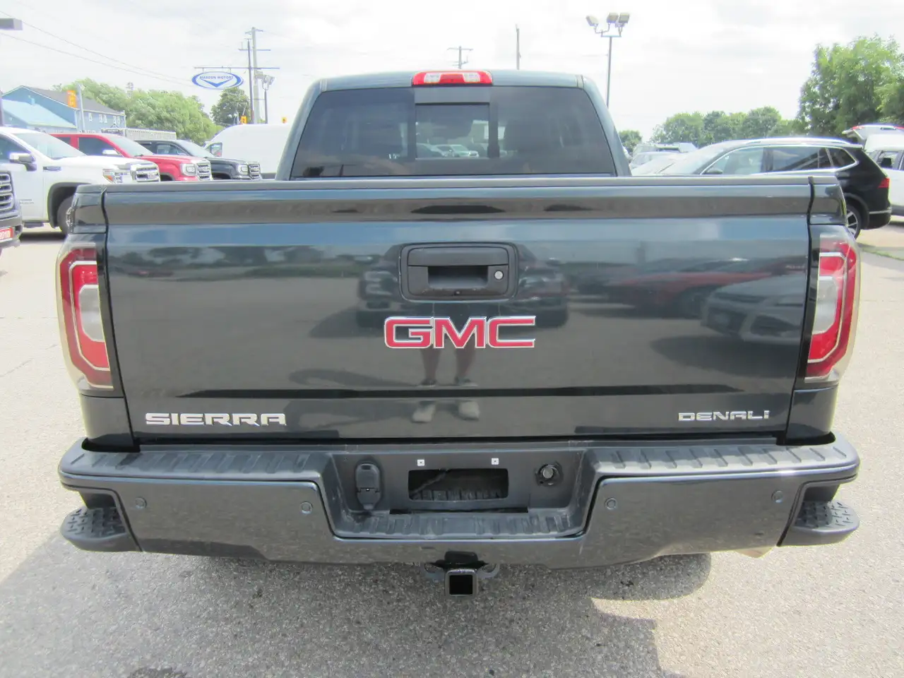GMC Sierra 1500 снимка GMC Sierra 1500