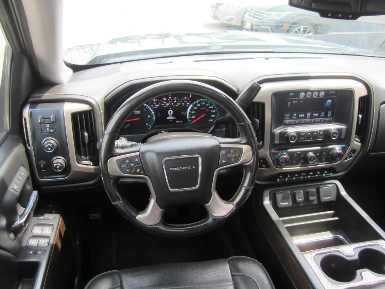 GMC Sierra 1500 снимка GMC Sierra 1500
