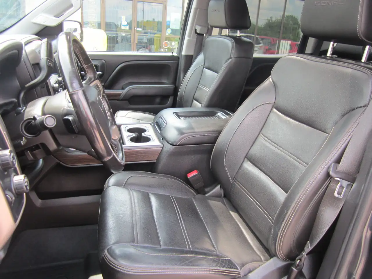 GMC Sierra 1500 снимка GMC Sierra 1500
