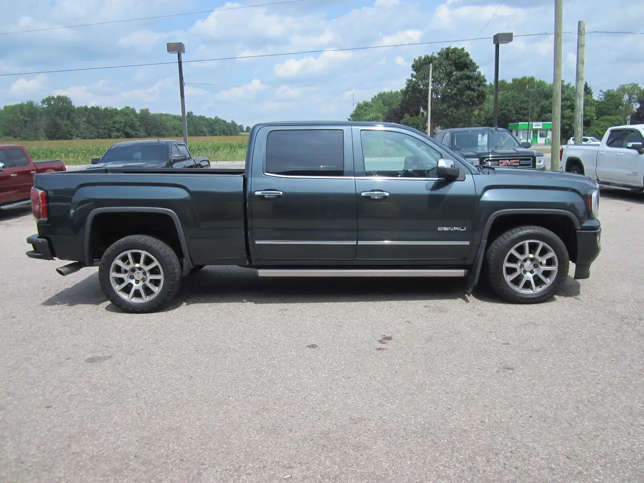 GMC Sierra 1500 снимка GMC Sierra 1500