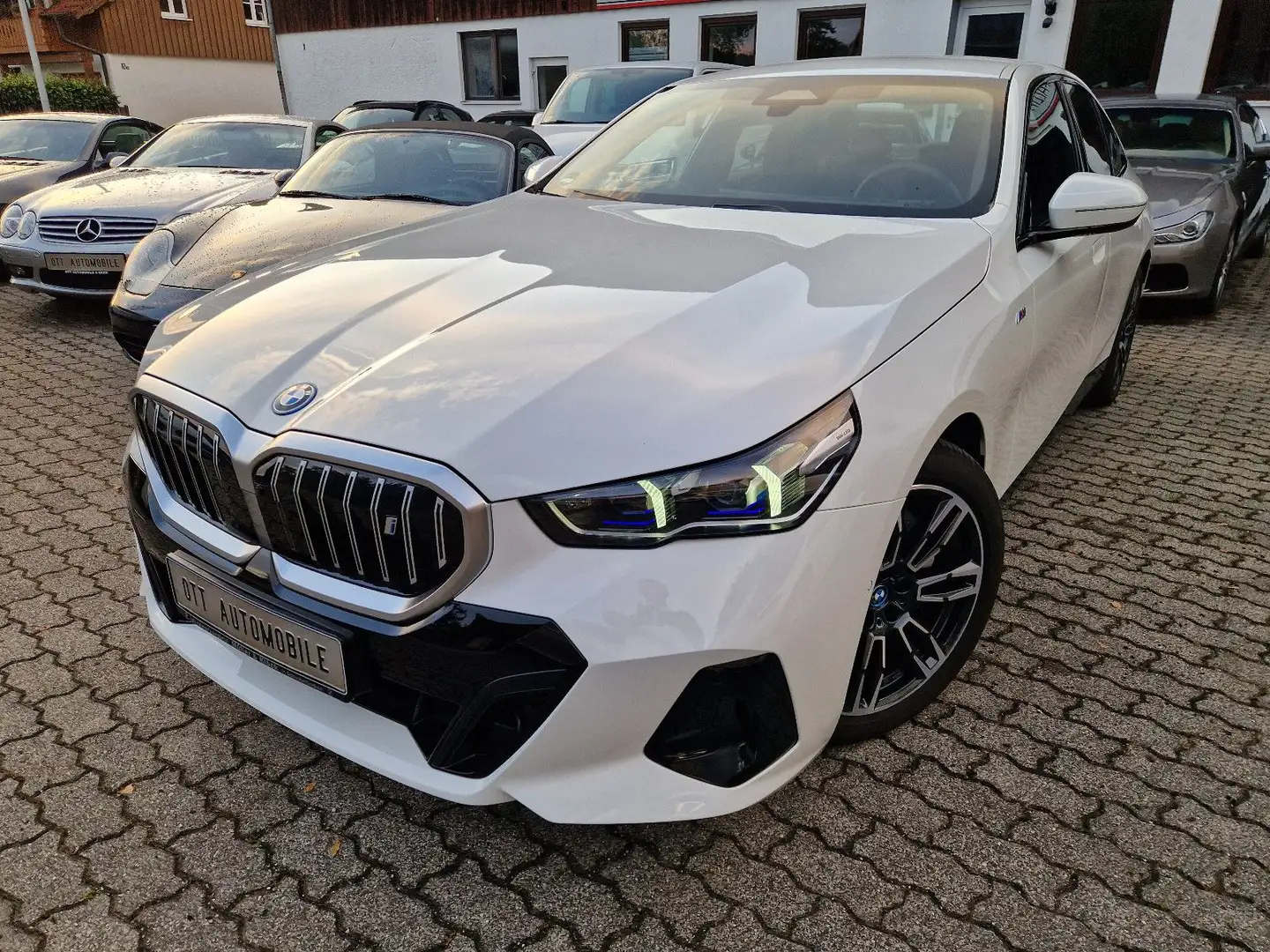 BMW i5 40 eDrive M Sport "SEHR GUTE AUSSTATTUNG" Blanco - 1