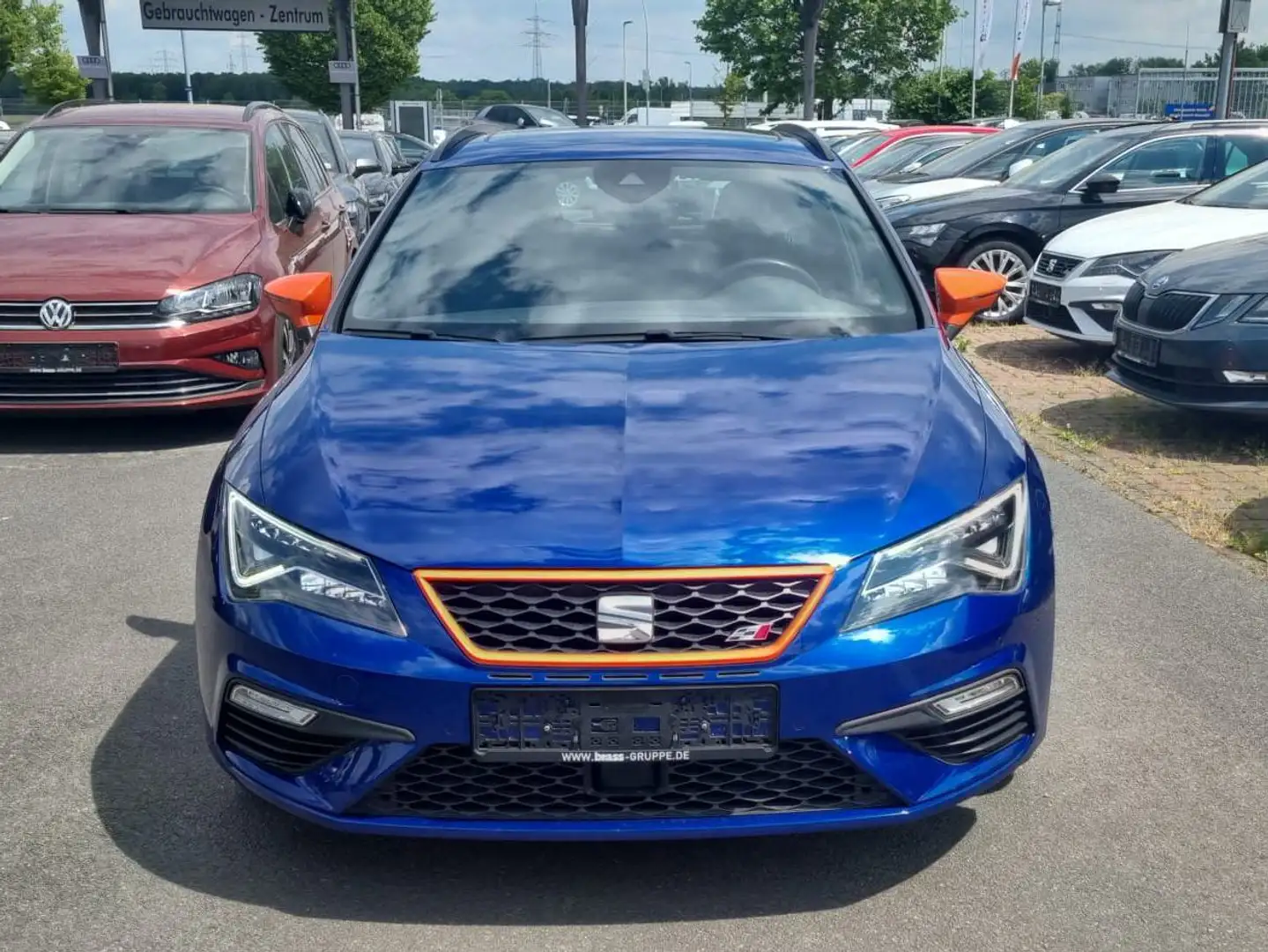 SEAT Leon Leon ST 2.0 TSI 300 DSG6 4Drive Cupra Bleu - 1