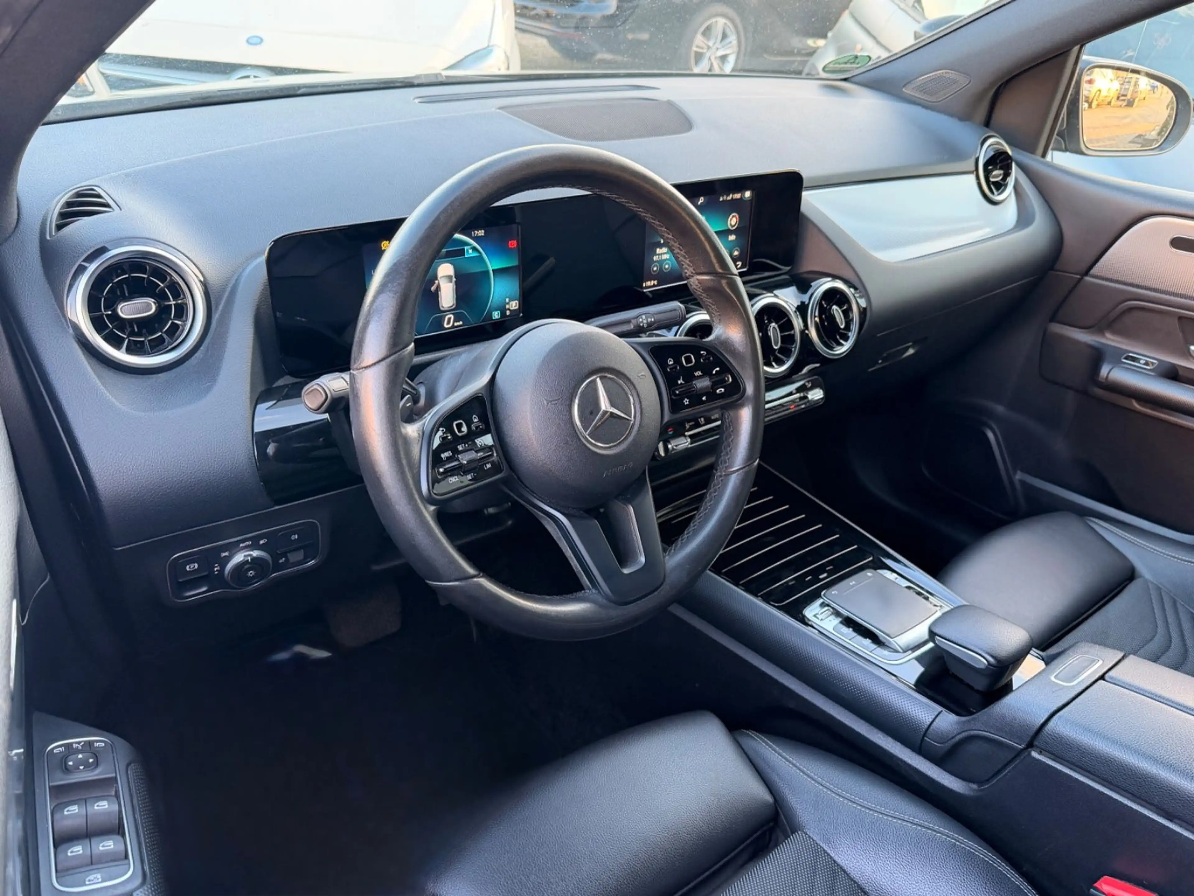 Mercedes-Benz B 220 d Style*KAMERA*LED*LEDER*NAVI*STANDHEIZUNG — photo 9
